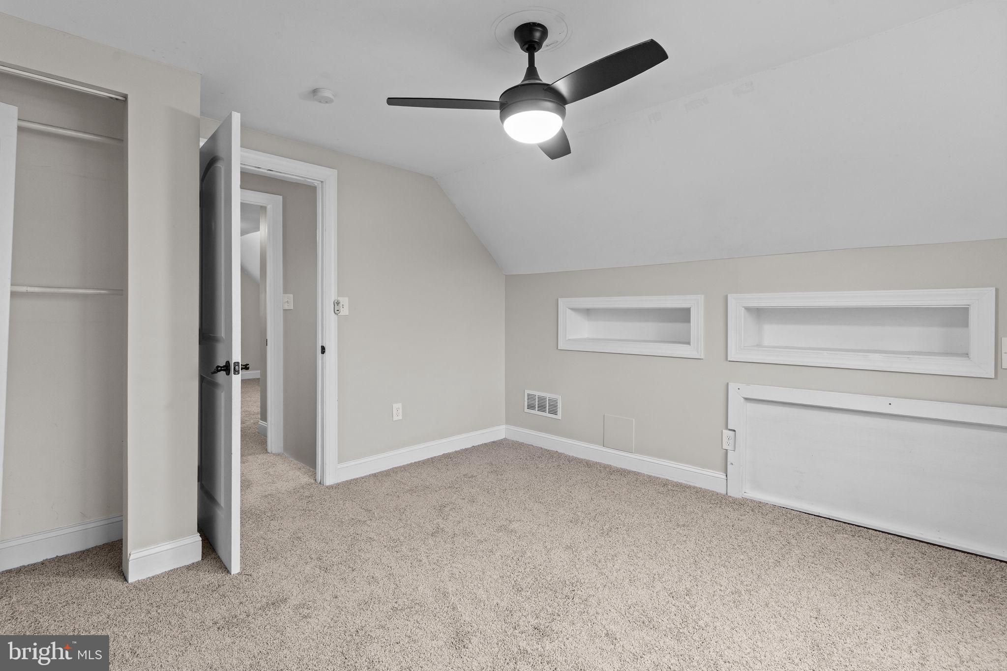 INDIAN CREEK - Residential