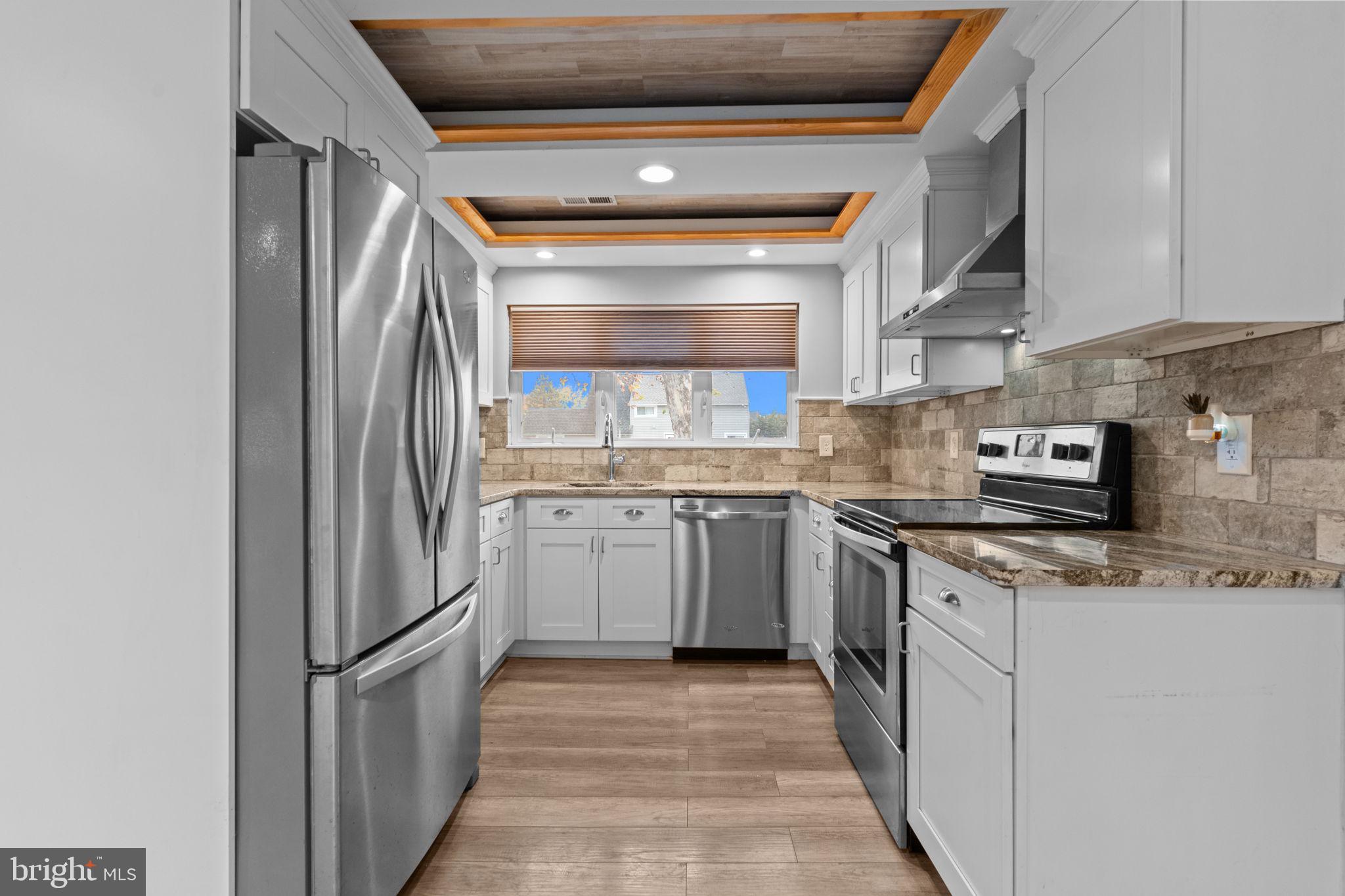 INDIAN CREEK - Residential