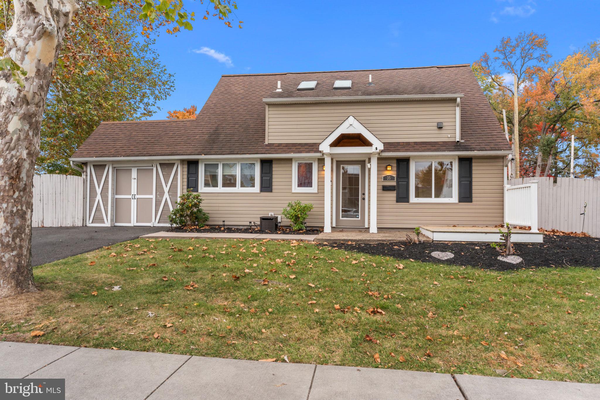 INDIAN CREEK - Residential