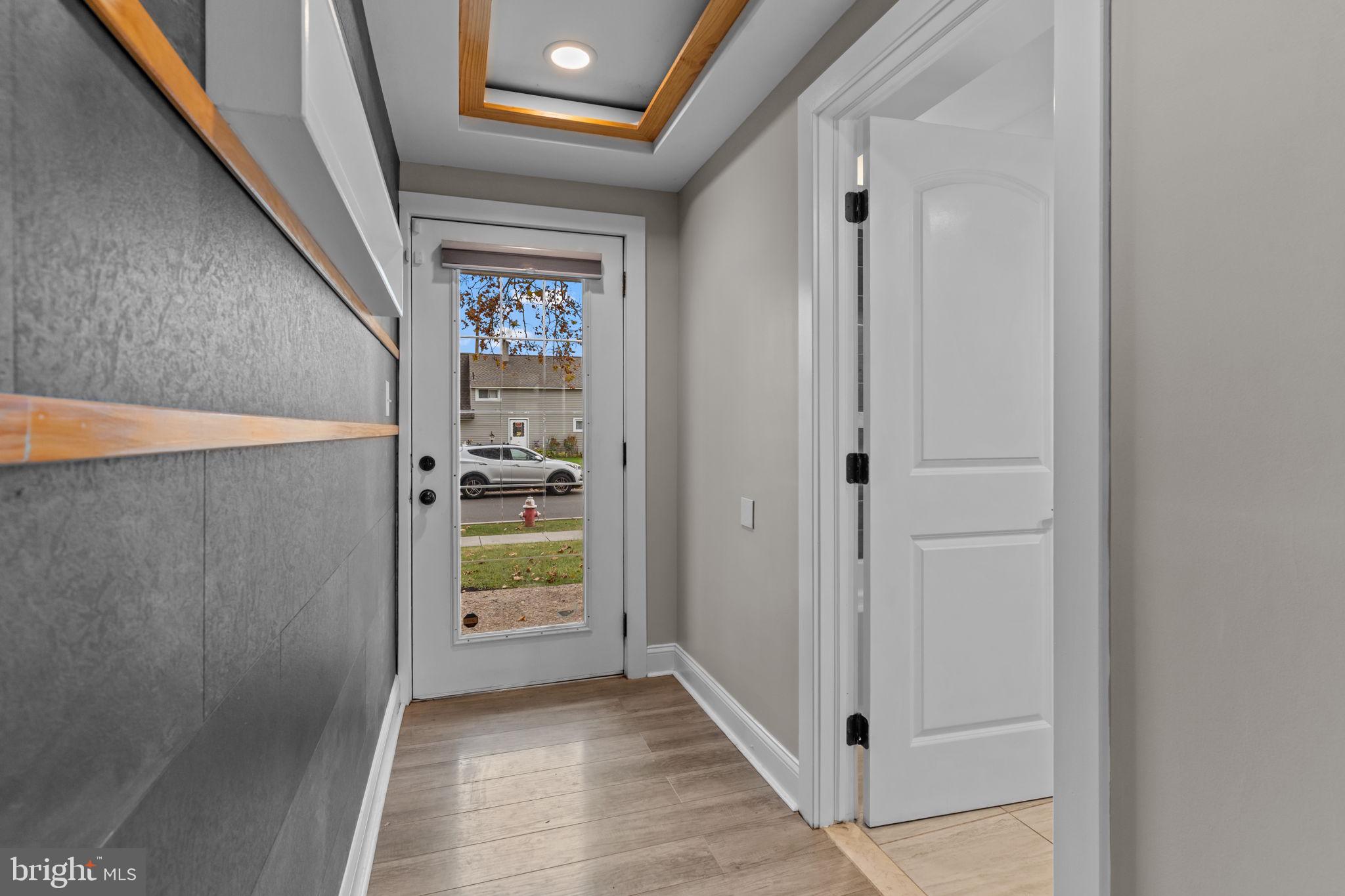 INDIAN CREEK - Residential