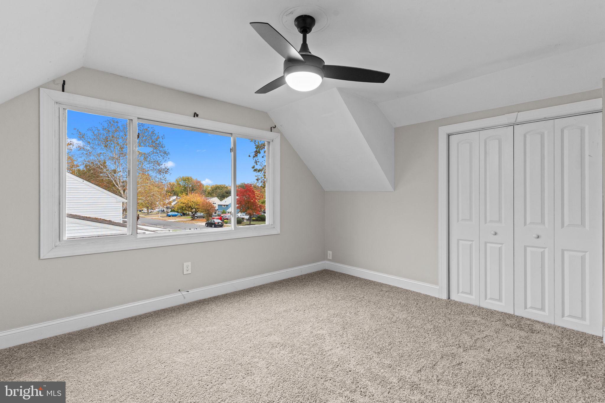 INDIAN CREEK - Residential