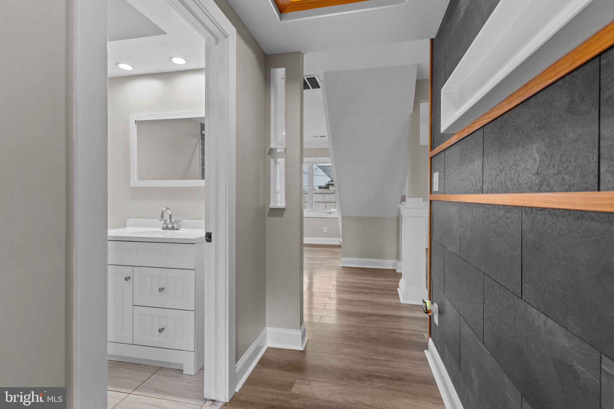 INDIAN CREEK - Residential