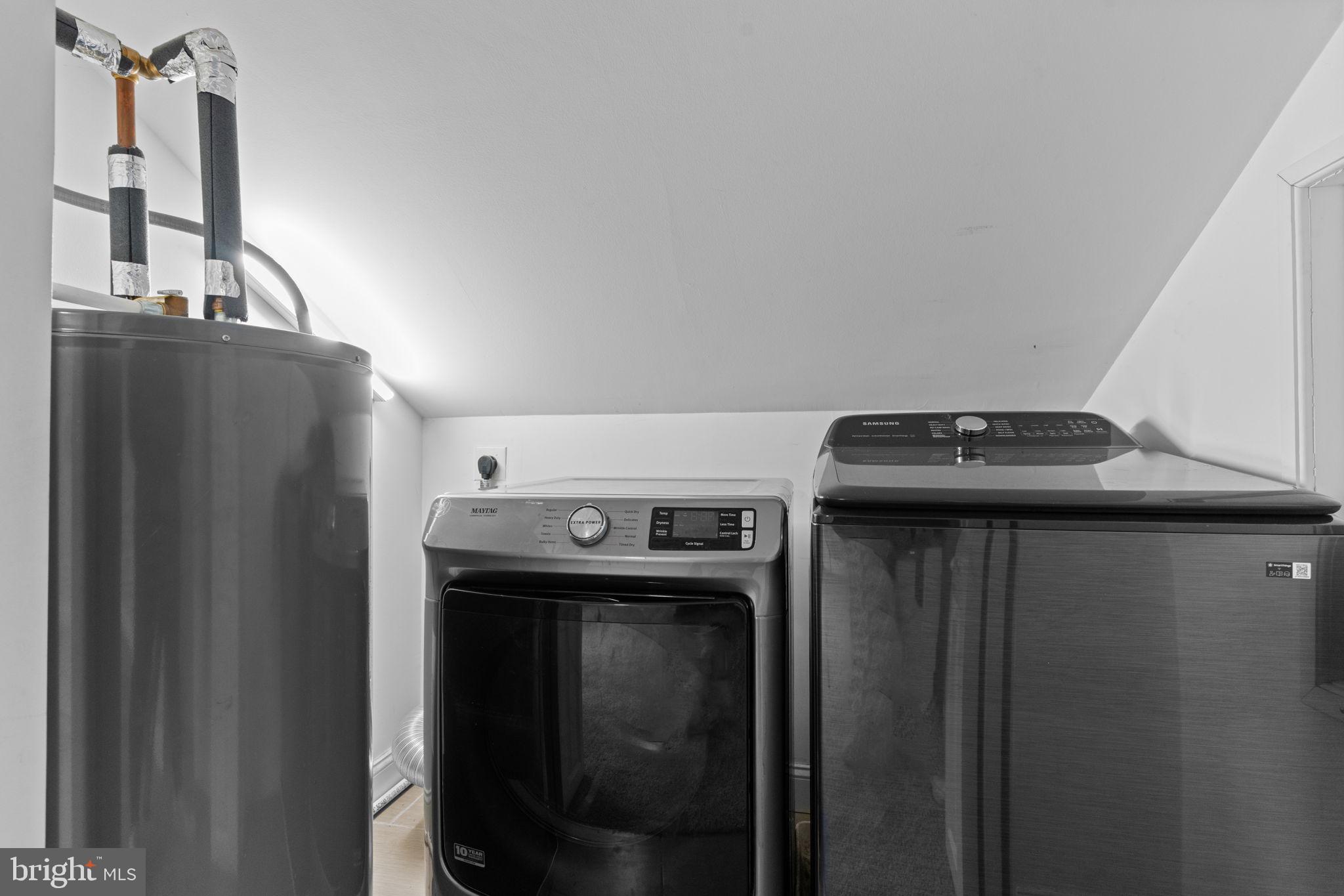 INDIAN CREEK - Residential