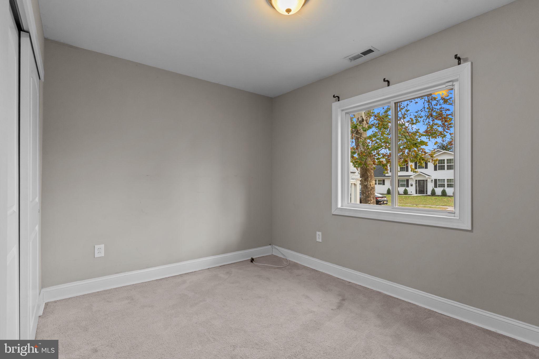 INDIAN CREEK - Residential