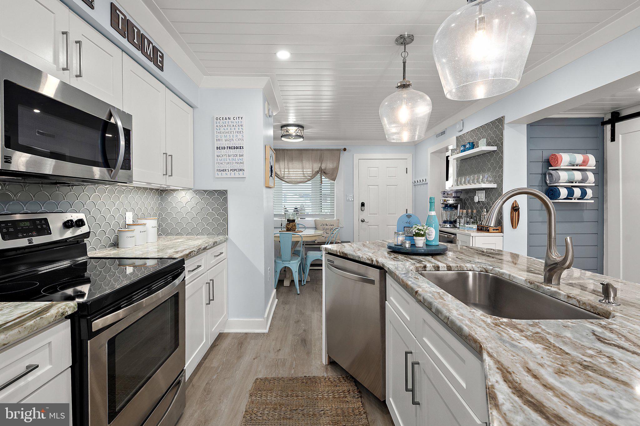 5500 COASTAL HIGHWAY D323D2