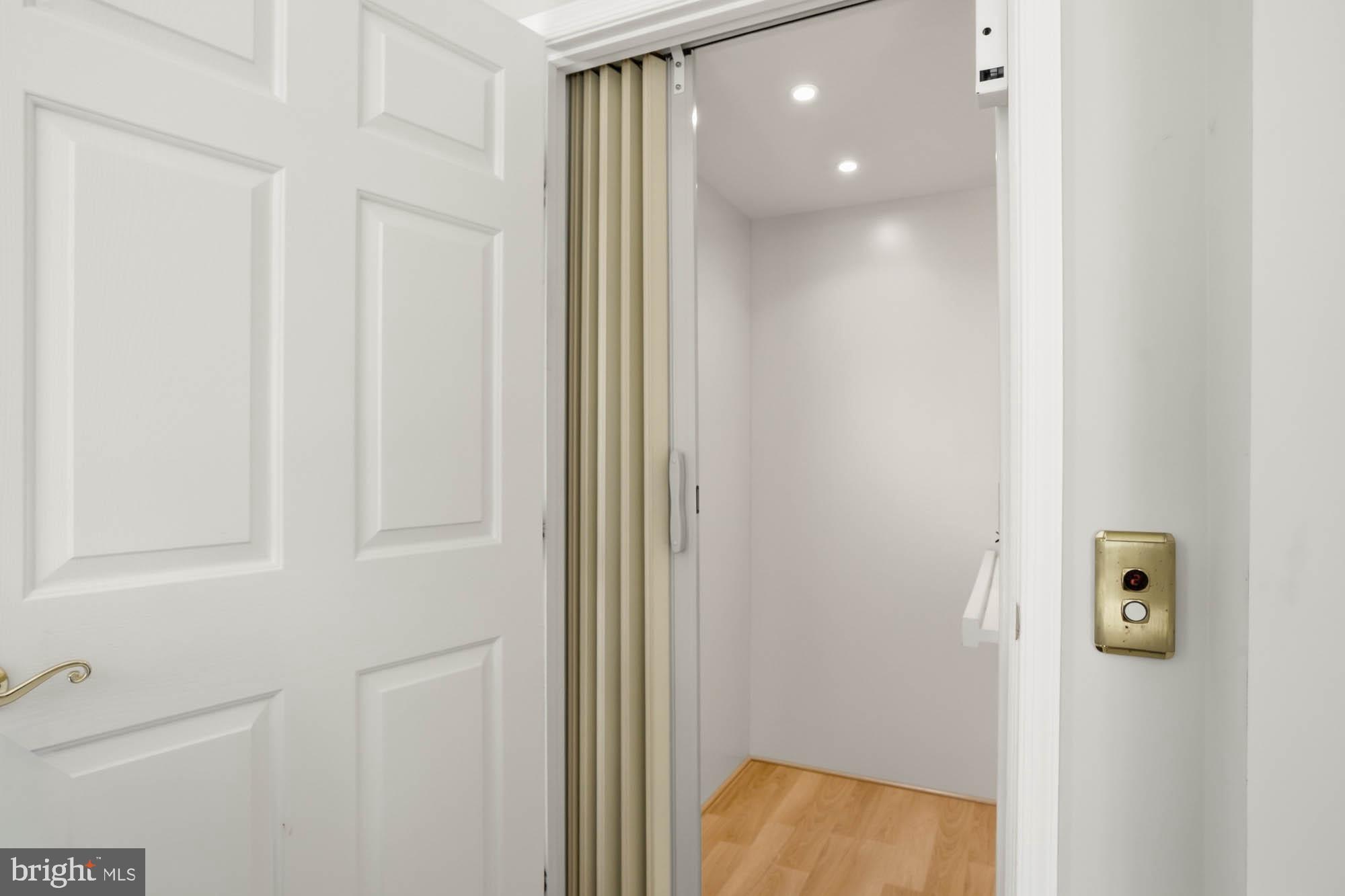 HEARTHSTONE AT ROCKBURN - Residential