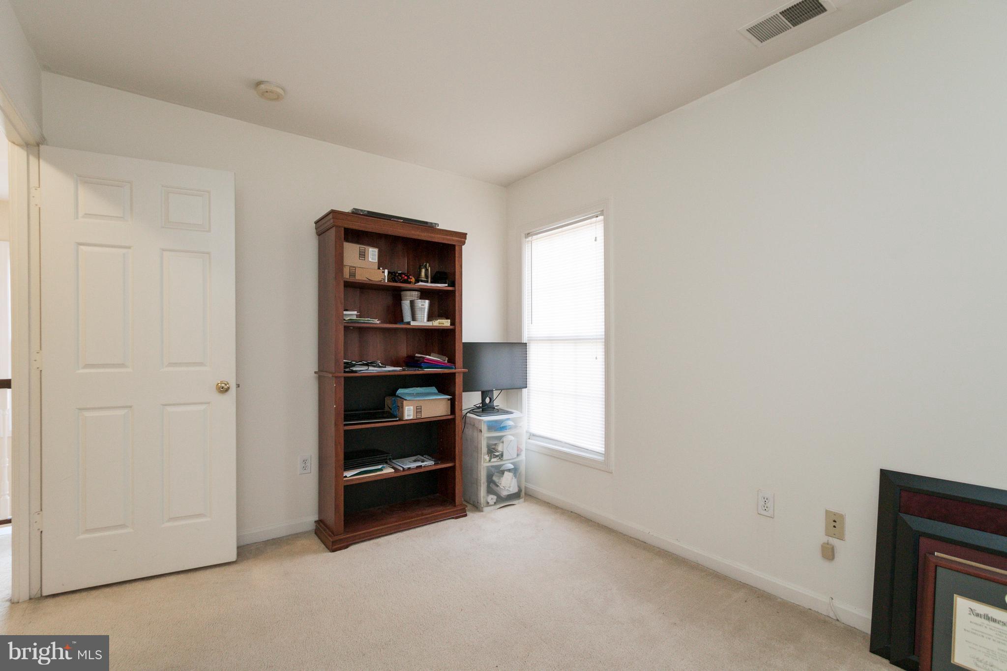 COURTLAND PARK - Residential Lease