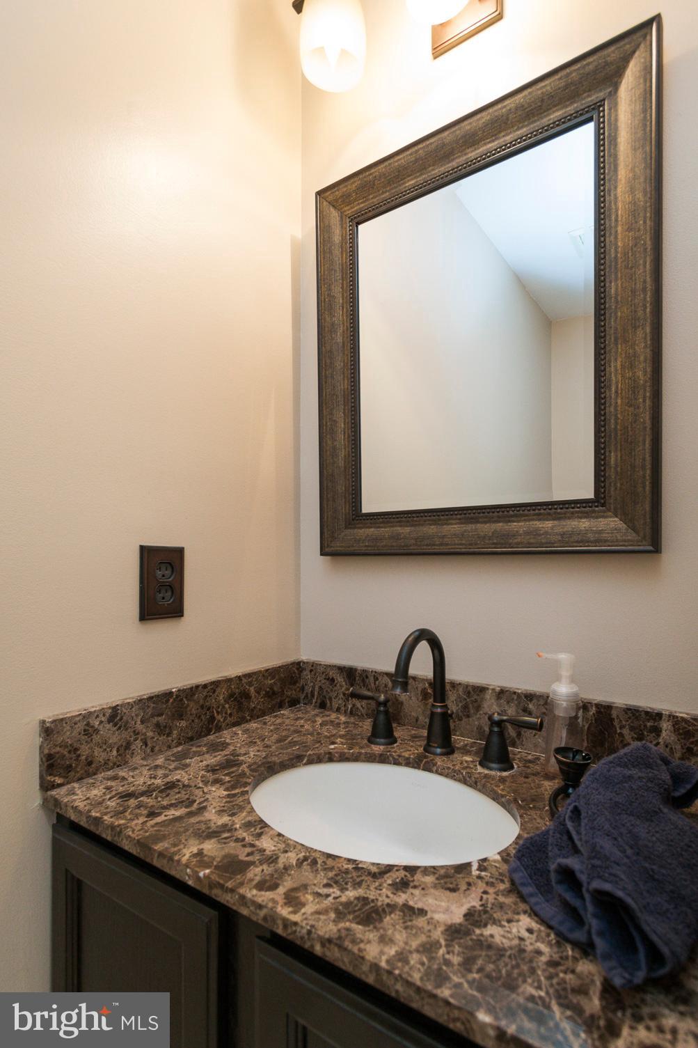 COURTLAND PARK - Residential Lease