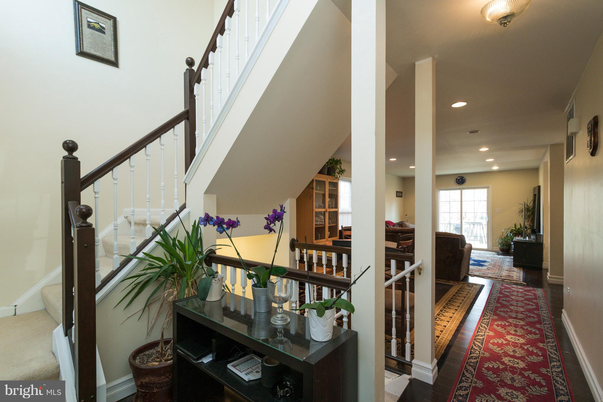 COURTLAND PARK - Residential Lease