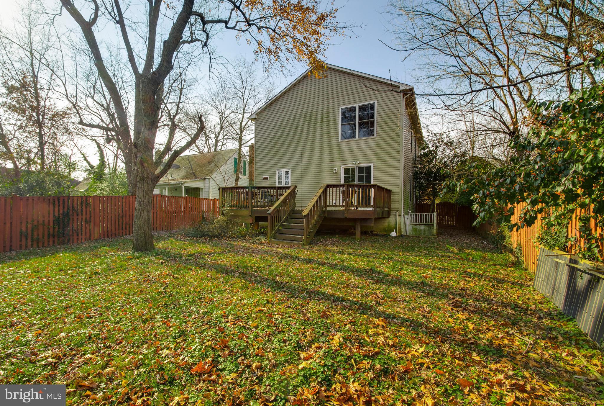 COURTLAND PARK - Residential Lease