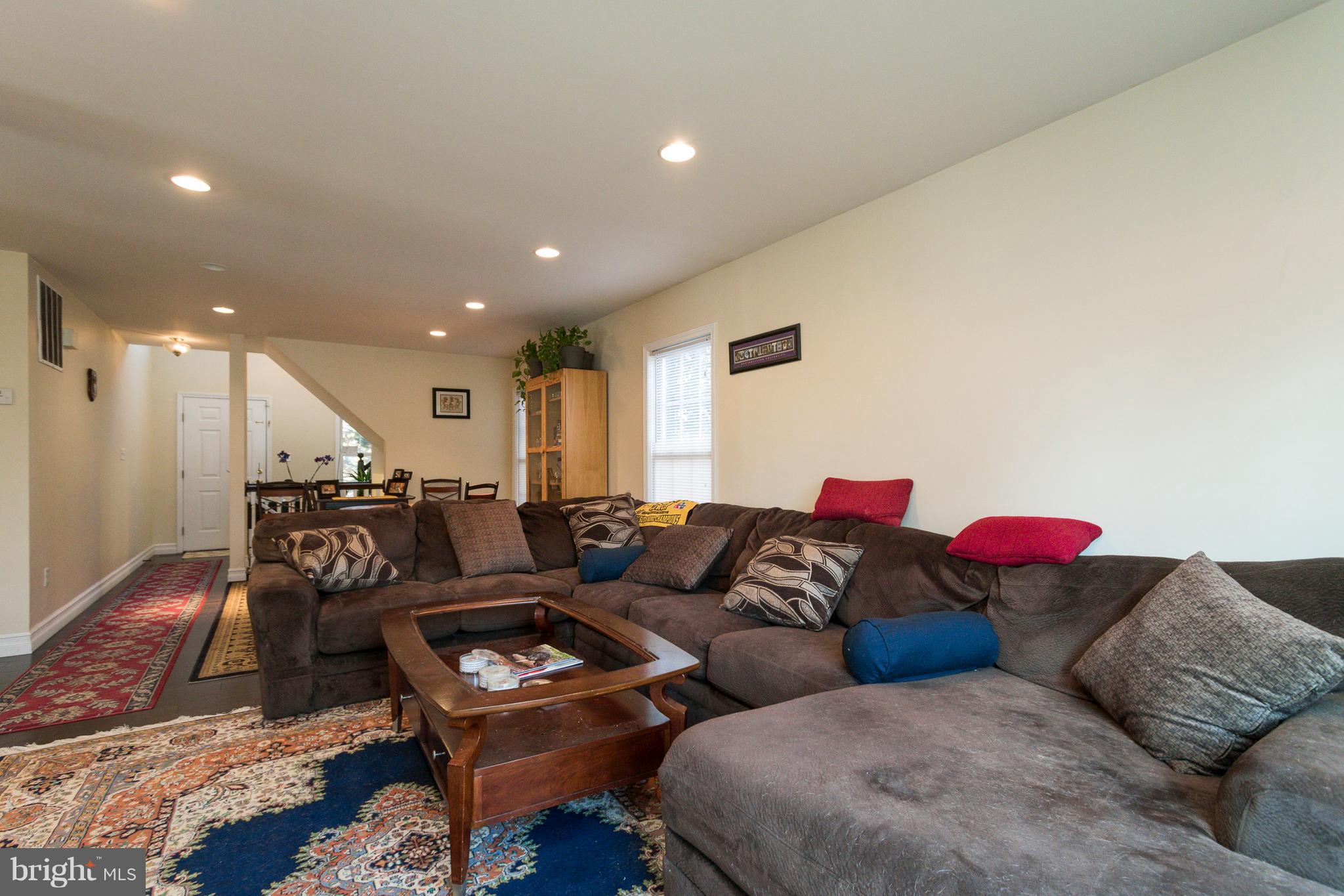 COURTLAND PARK - Residential Lease