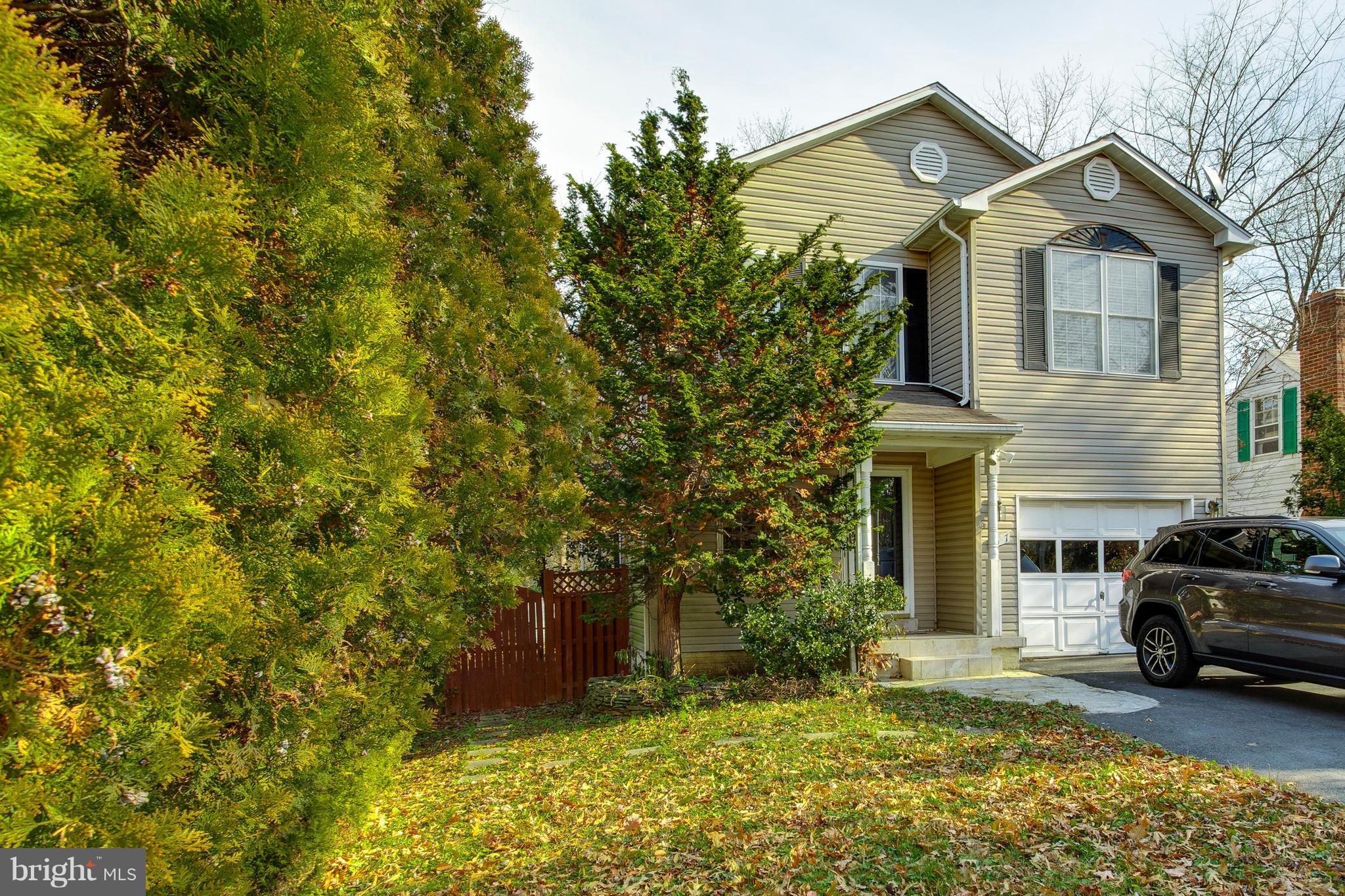 COURTLAND PARK - Residential Lease