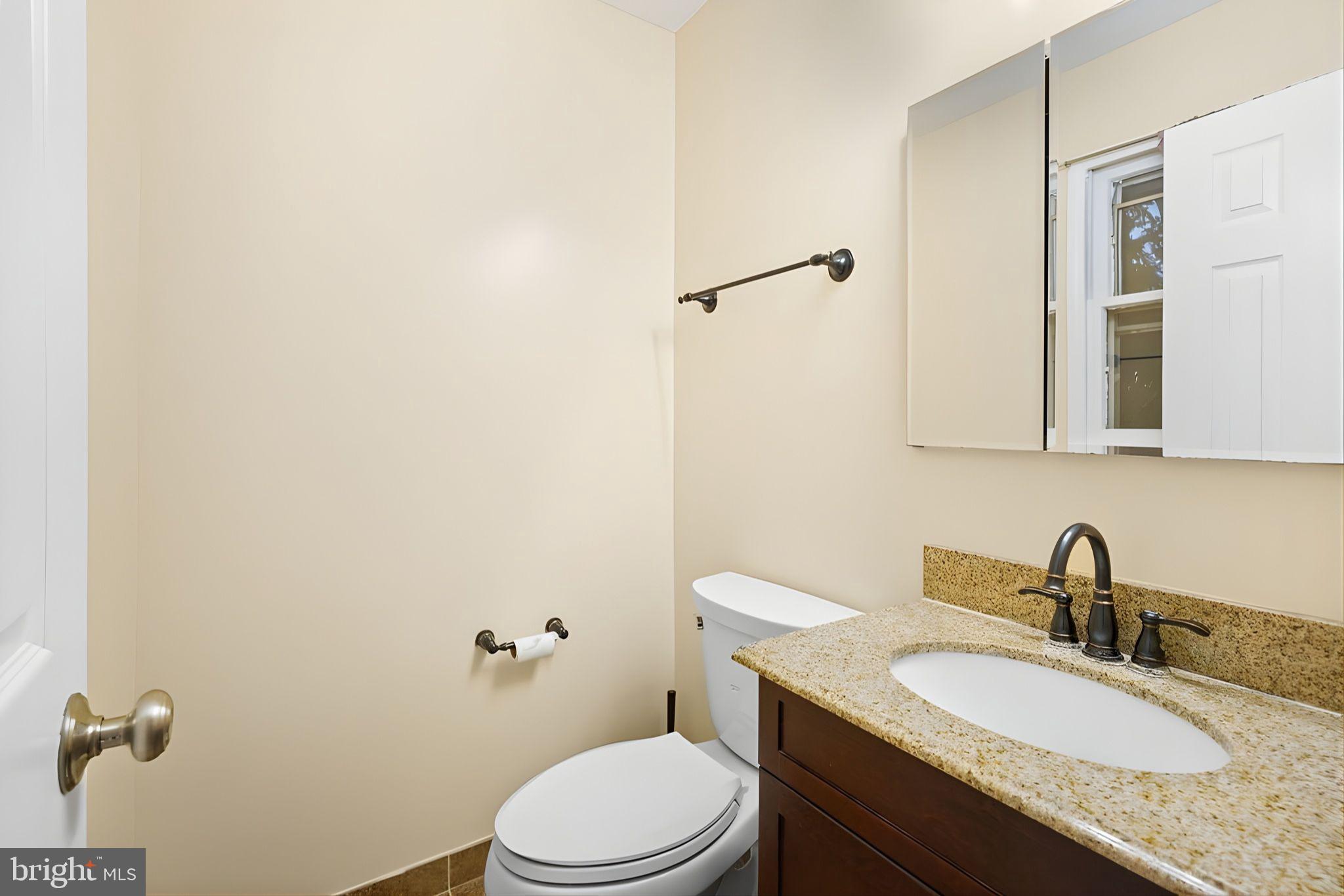 BEVERLY MANOR - Residential Lease