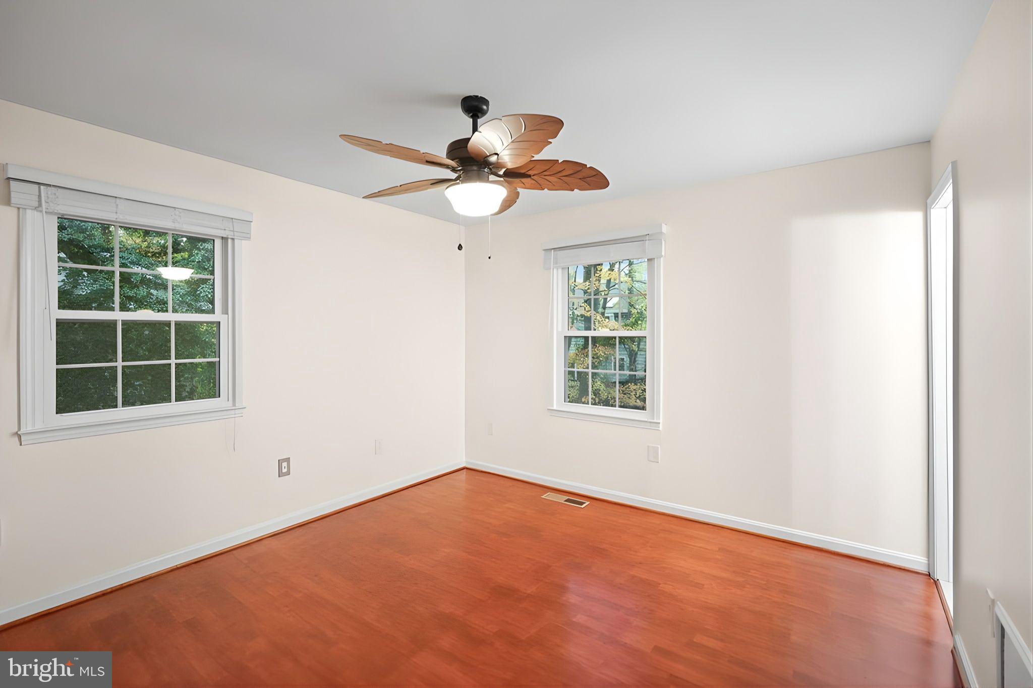 BEVERLY MANOR - Residential Lease