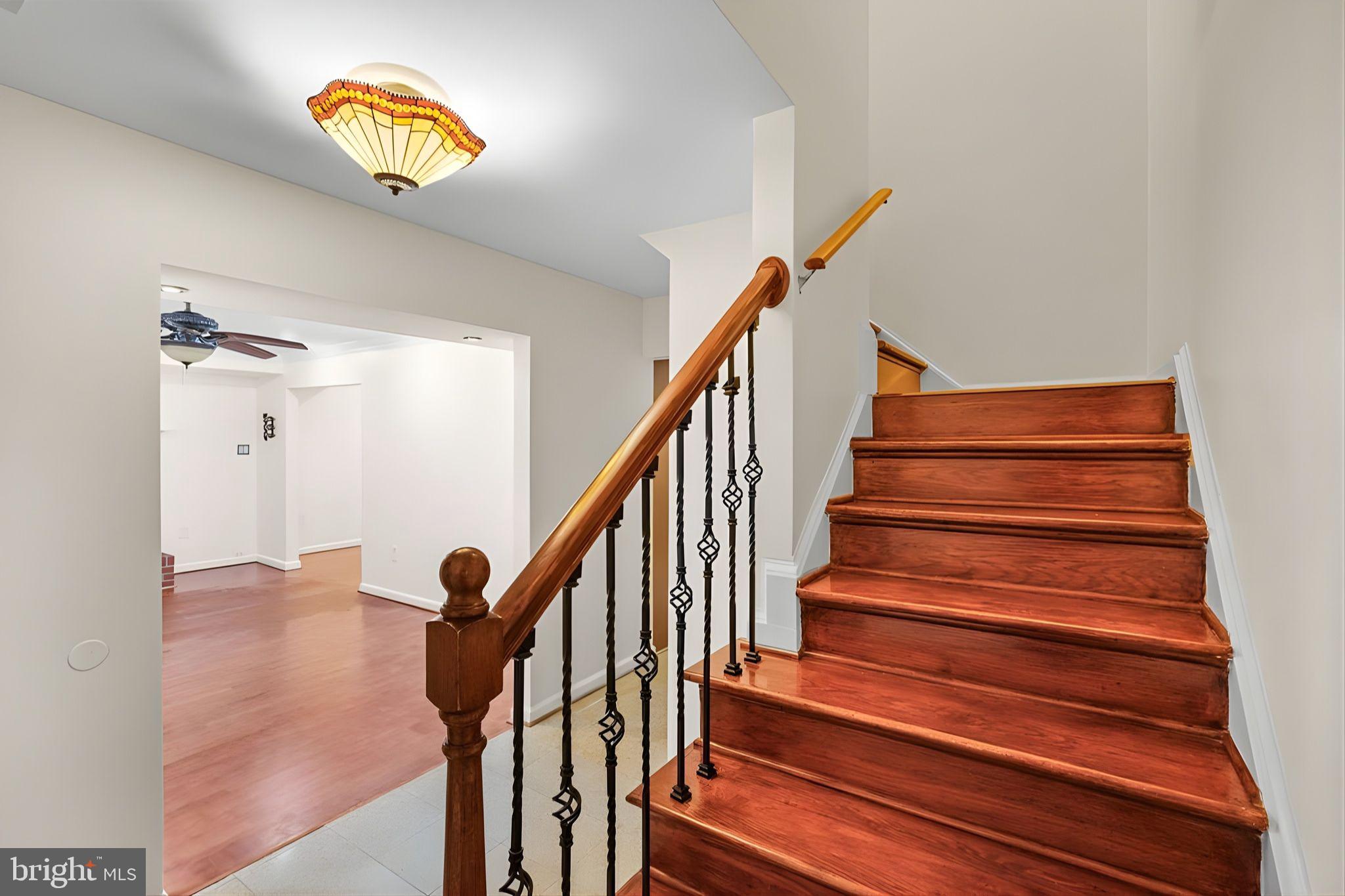 BEVERLY MANOR - Residential Lease