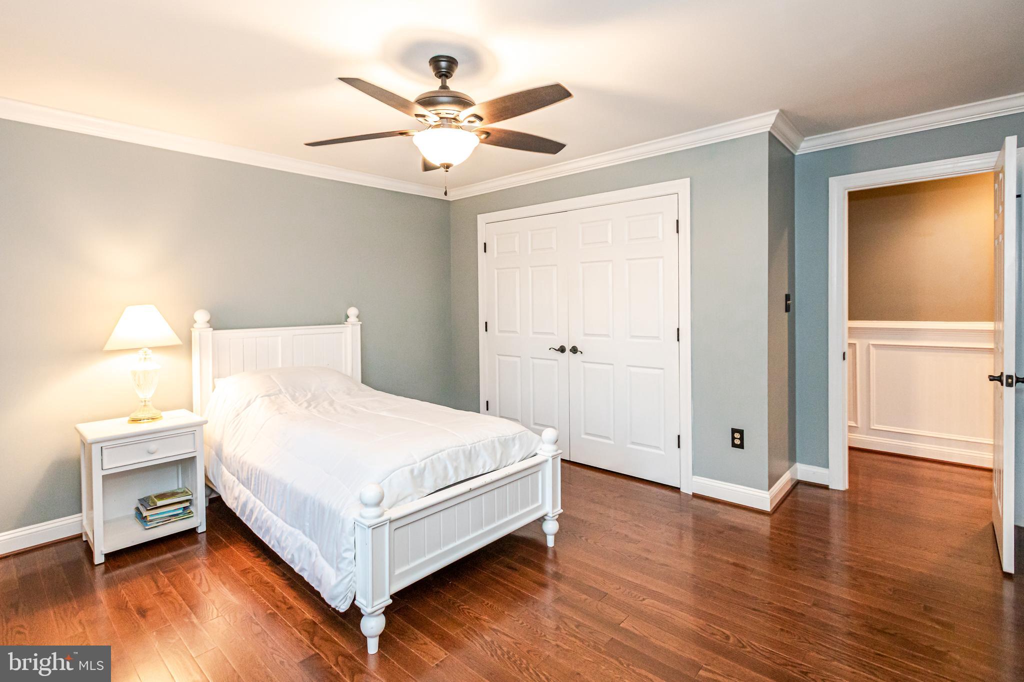 MANOR FIELDS - Residential