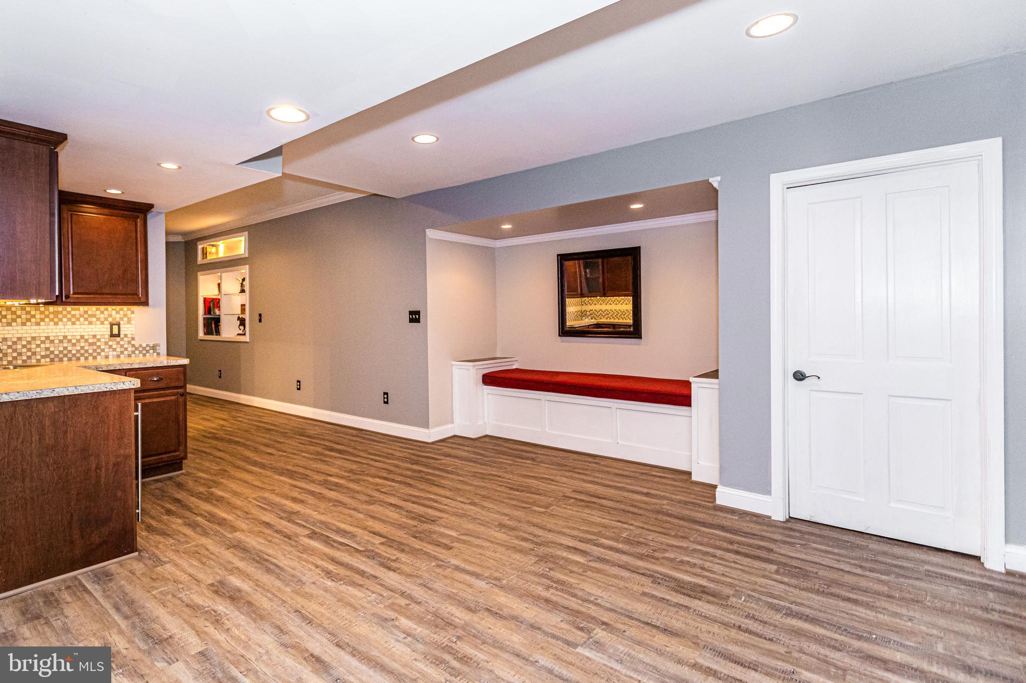 MANOR FIELDS - Residential