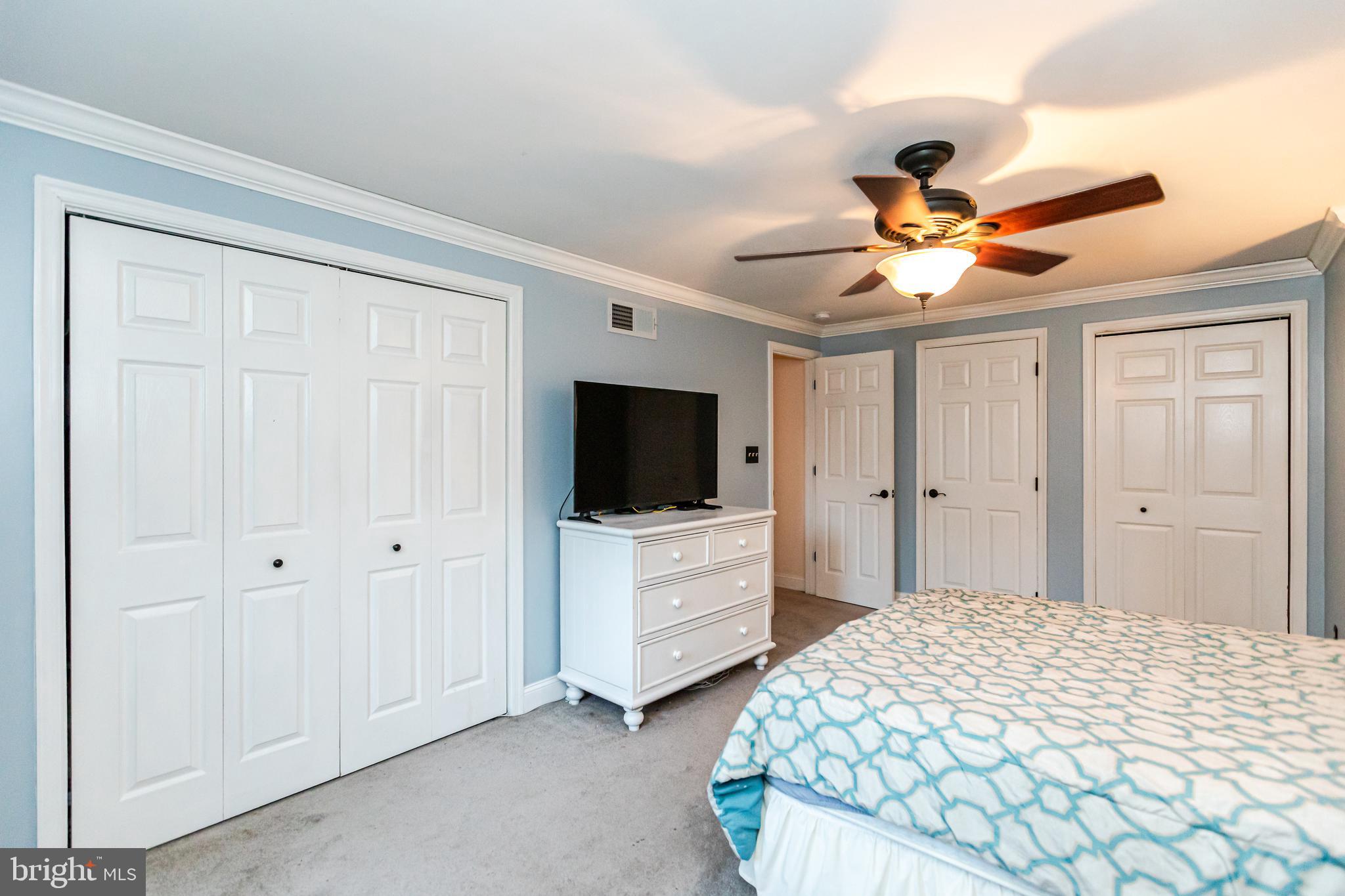 MANOR FIELDS - Residential