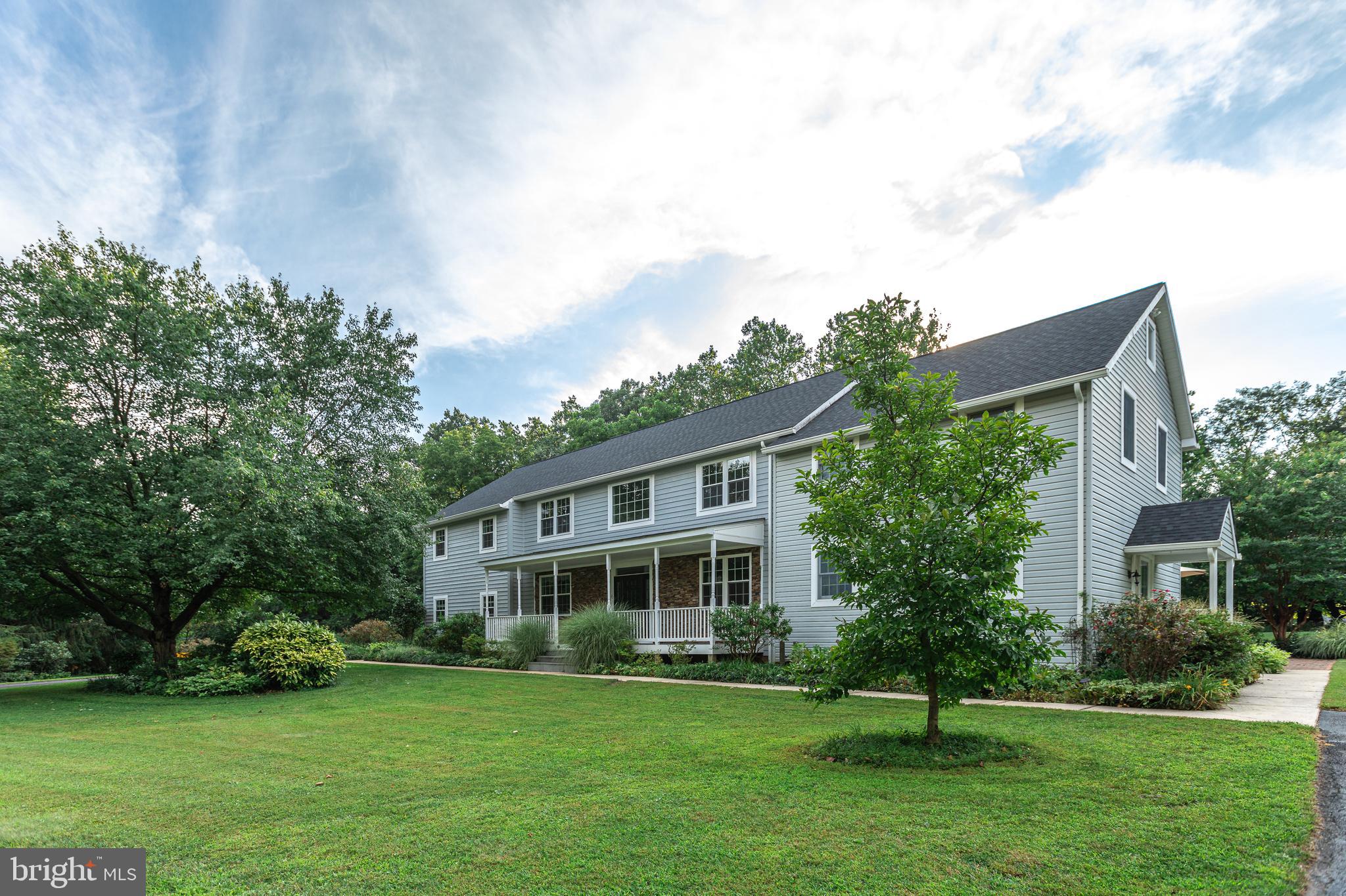 MANOR FIELDS - Residential