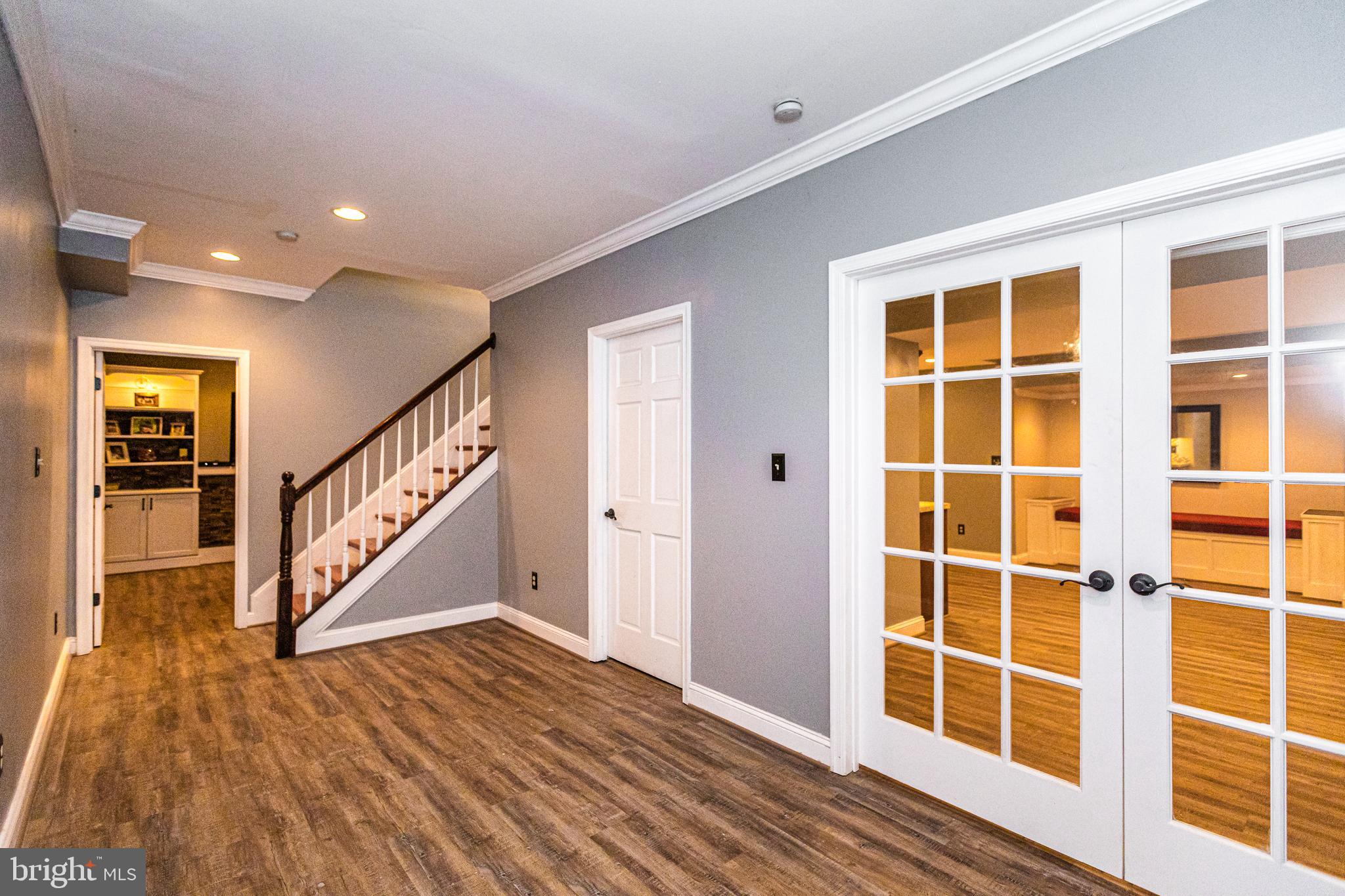 MANOR FIELDS - Residential