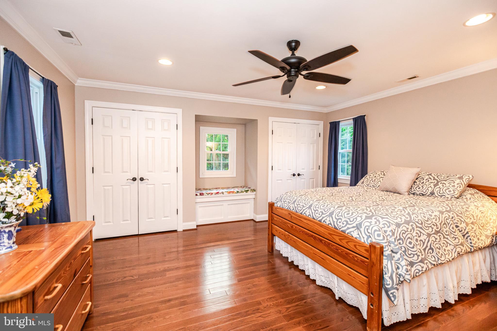 MANOR FIELDS - Residential