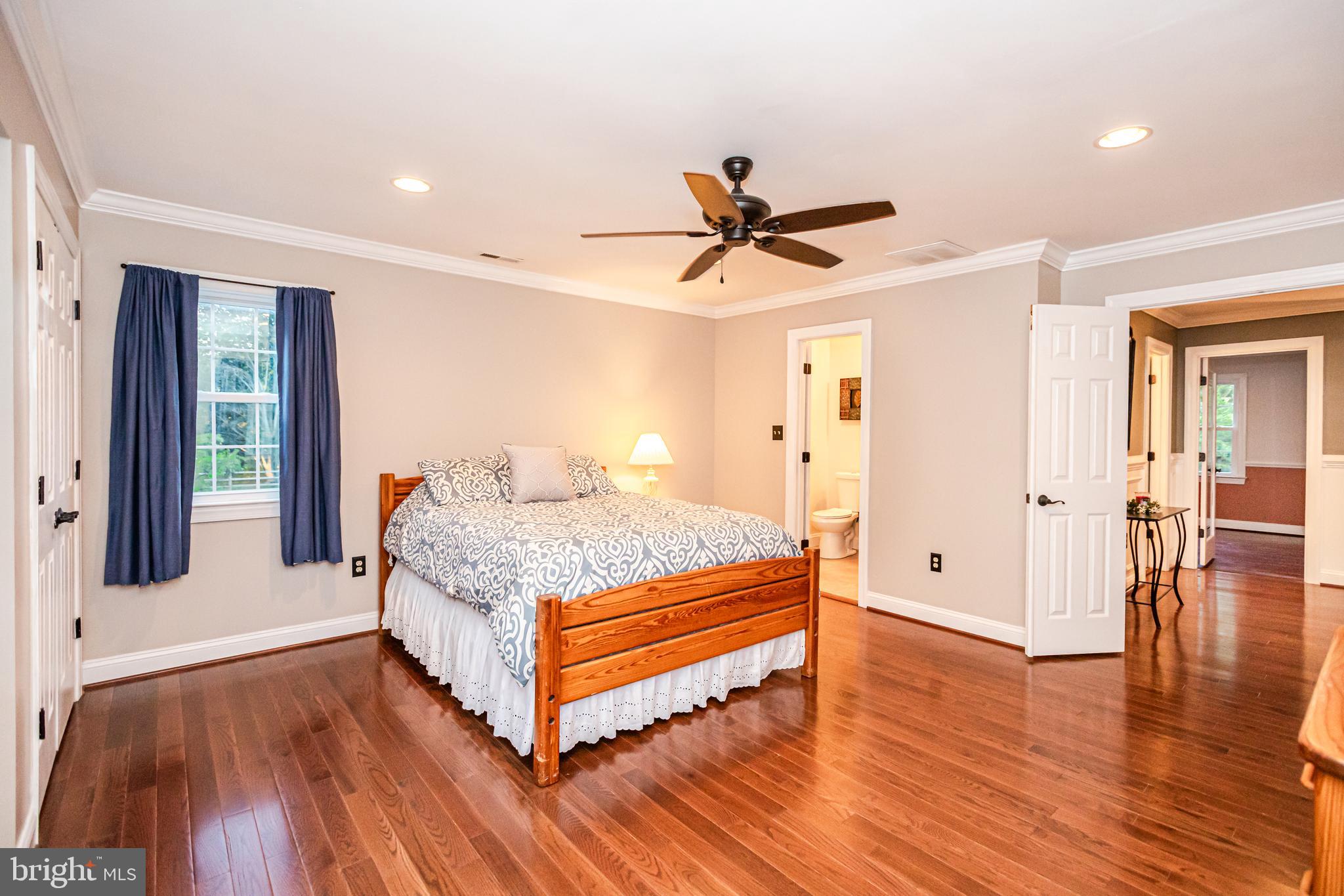 MANOR FIELDS - Residential