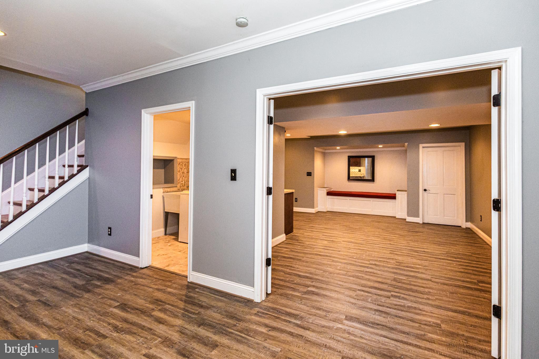 MANOR FIELDS - Residential