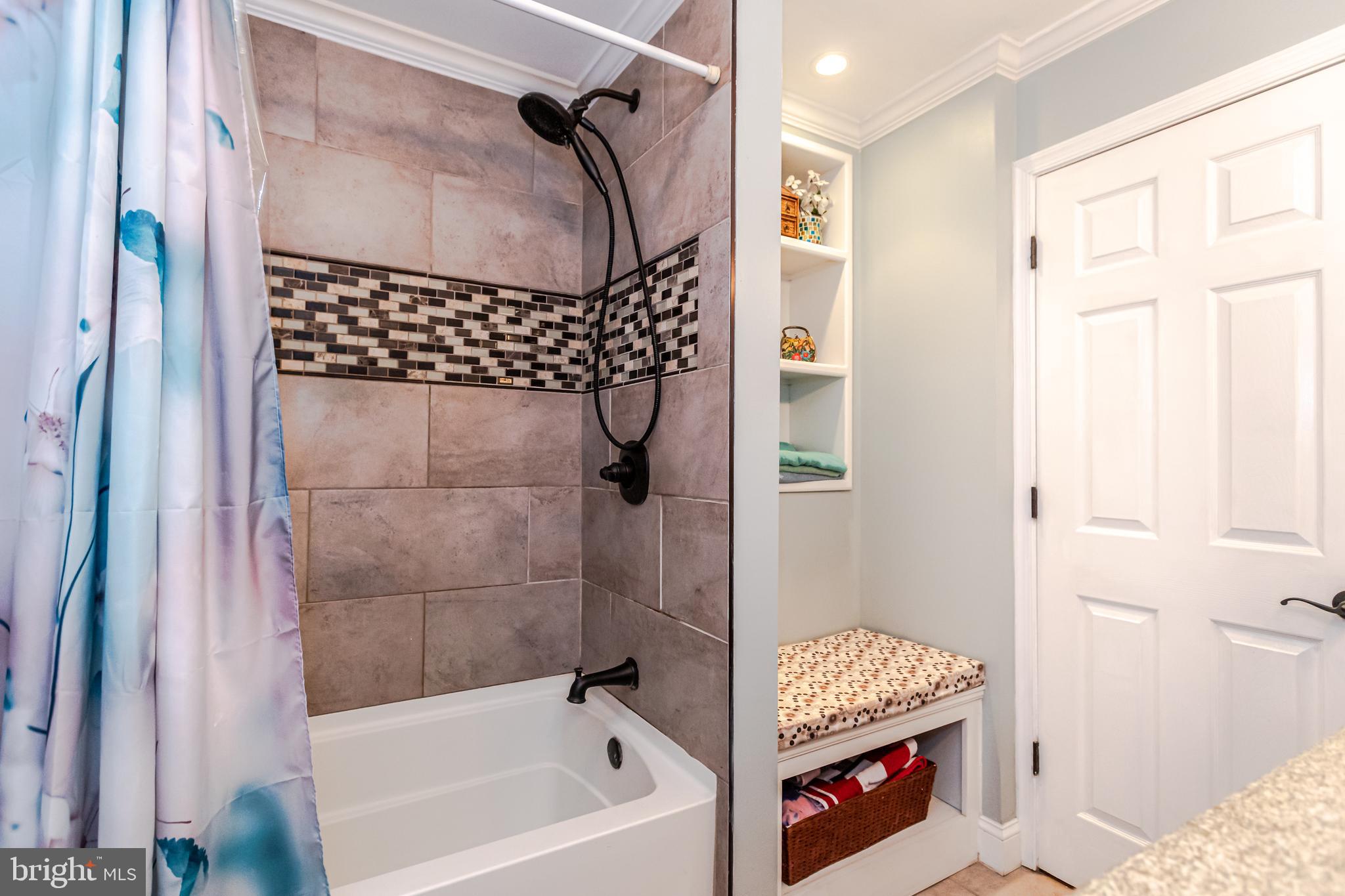 MANOR FIELDS - Residential