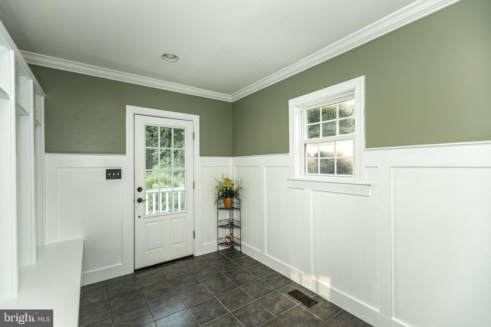 MANOR FIELDS - Residential