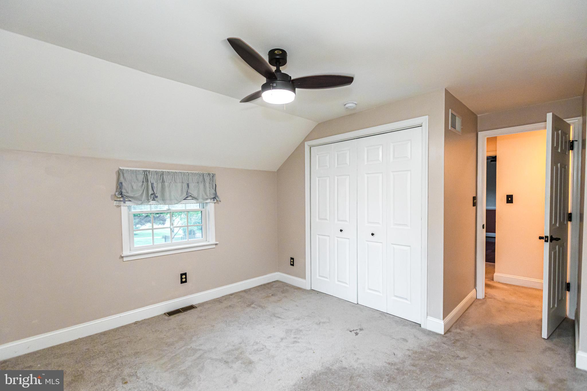 MANOR FIELDS - Residential