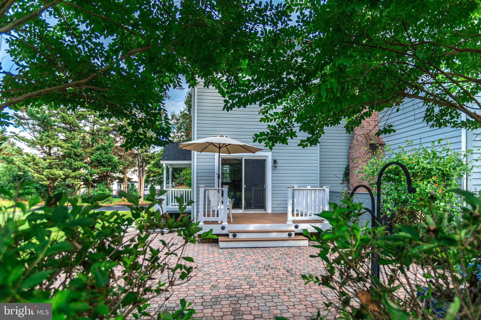 MANOR FIELDS - Residential