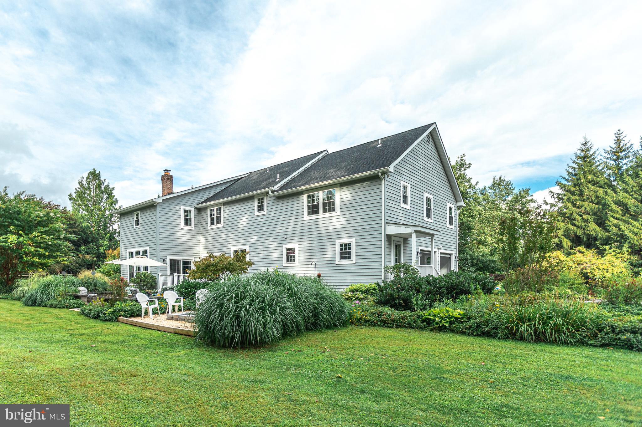 MANOR FIELDS - Residential