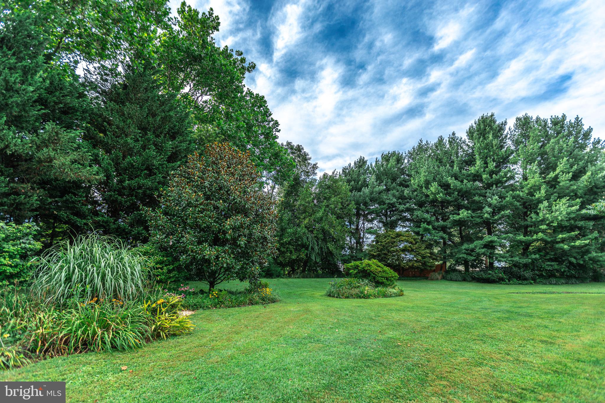 MANOR FIELDS - Residential