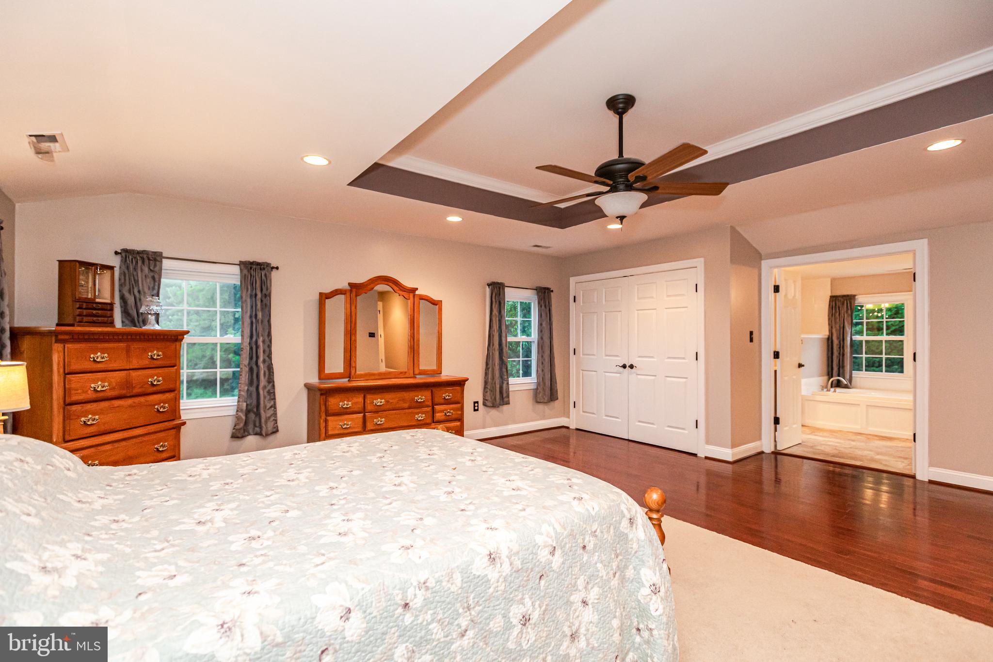 MANOR FIELDS - Residential