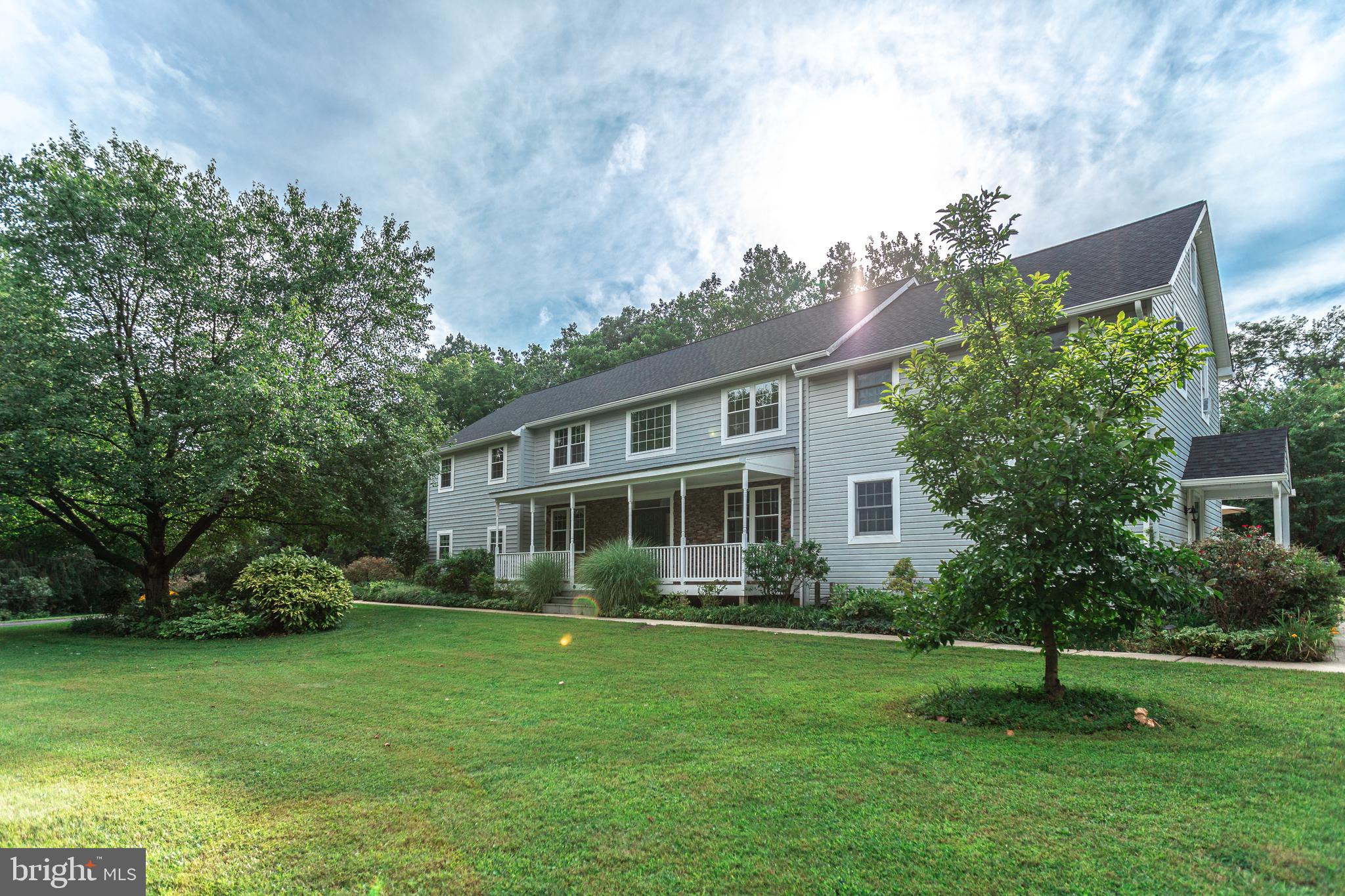 MANOR FIELDS - Residential