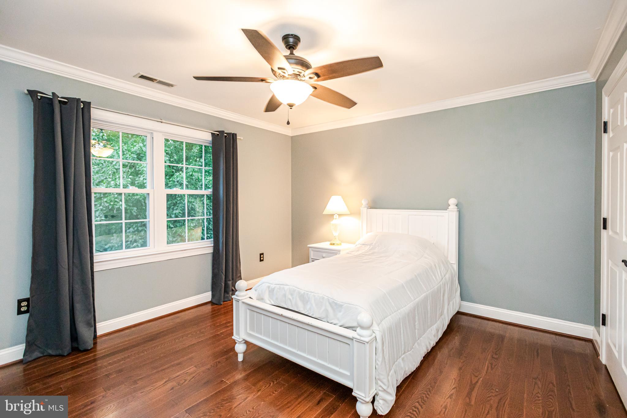 MANOR FIELDS - Residential