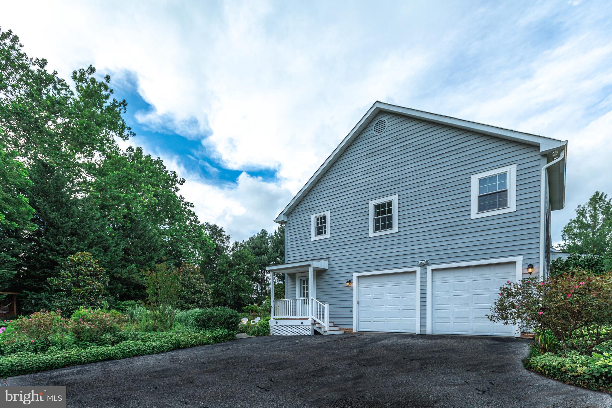 MANOR FIELDS - Residential