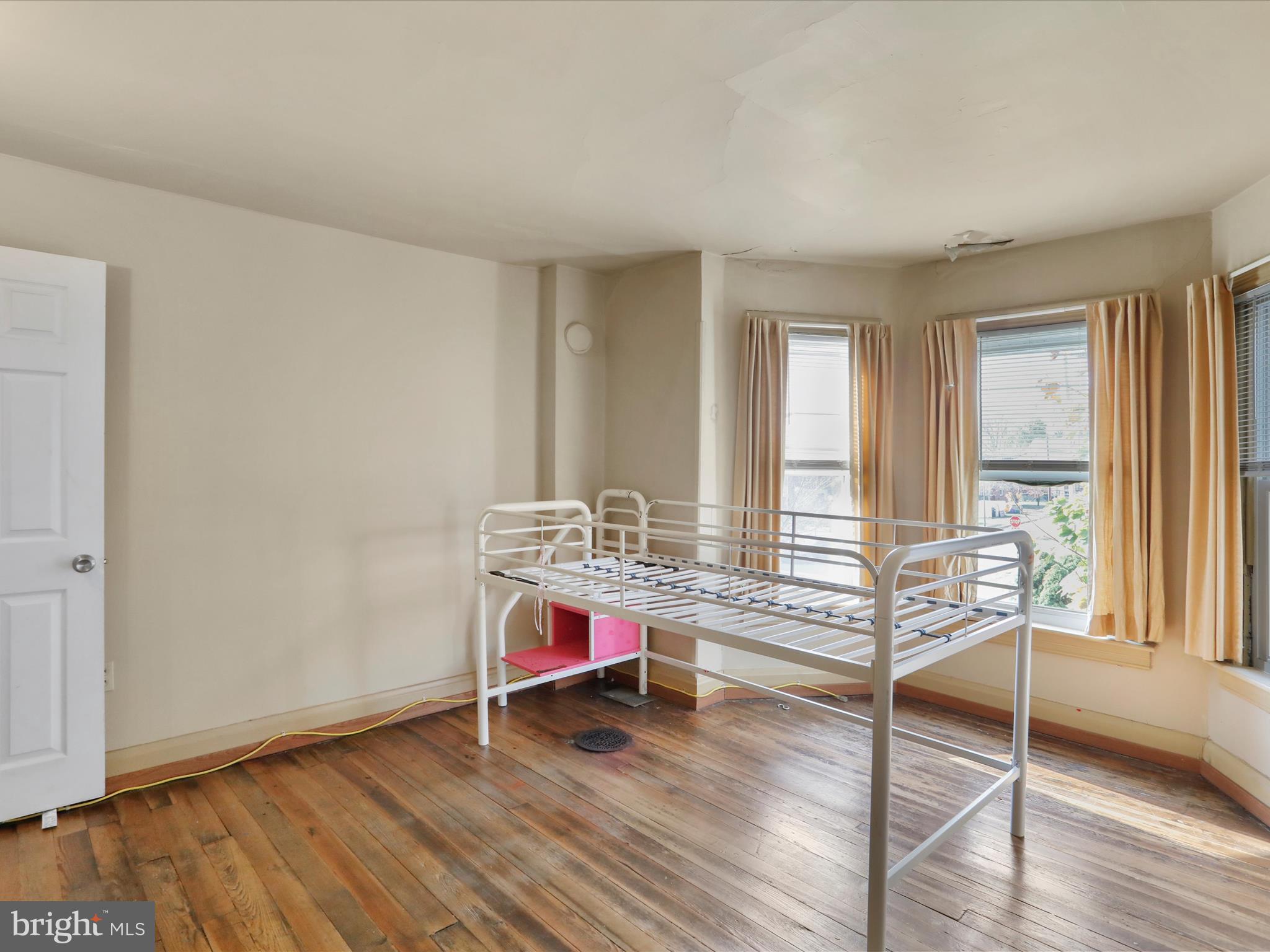 WEST END - Residential