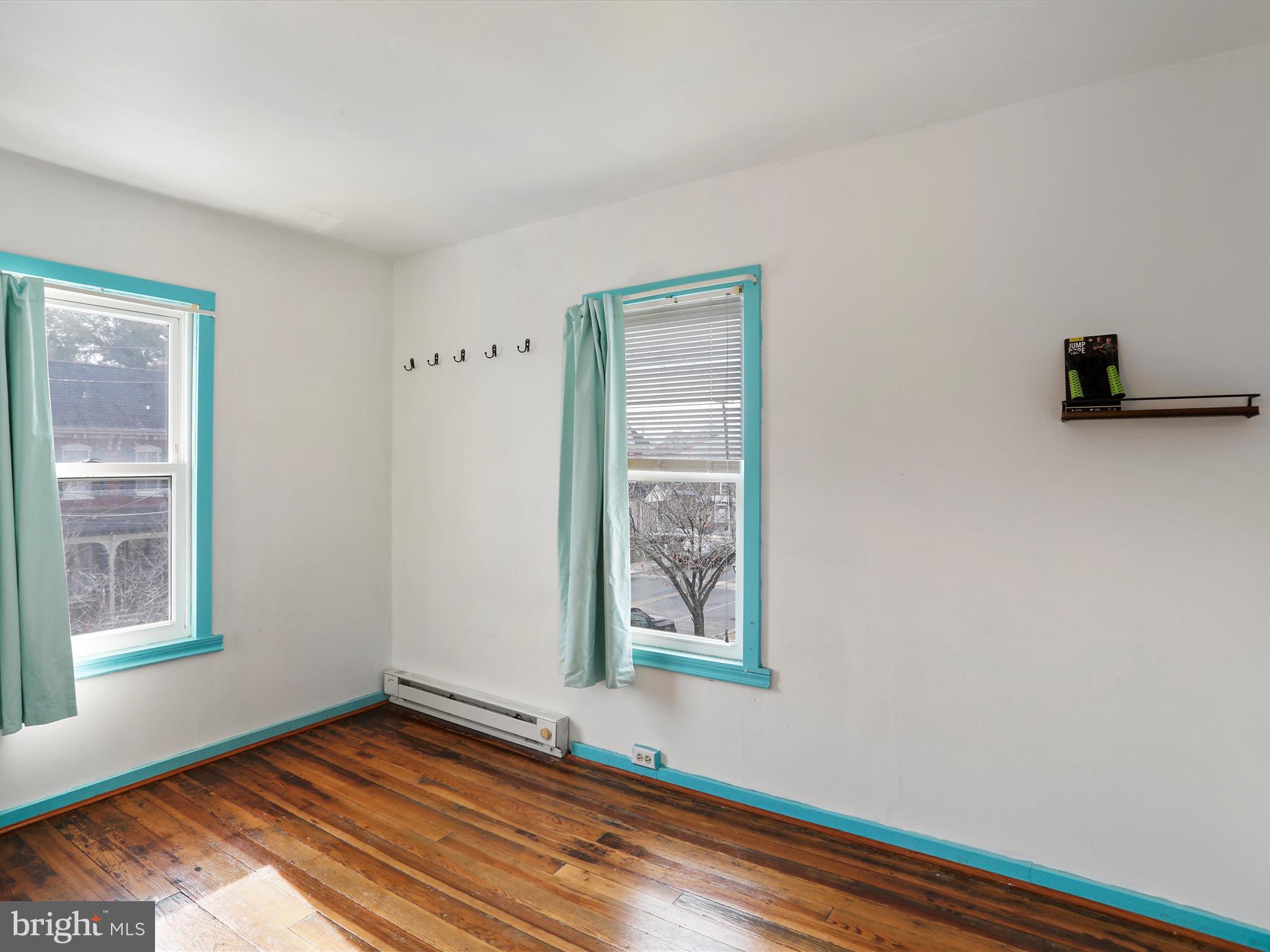 WEST END - Residential