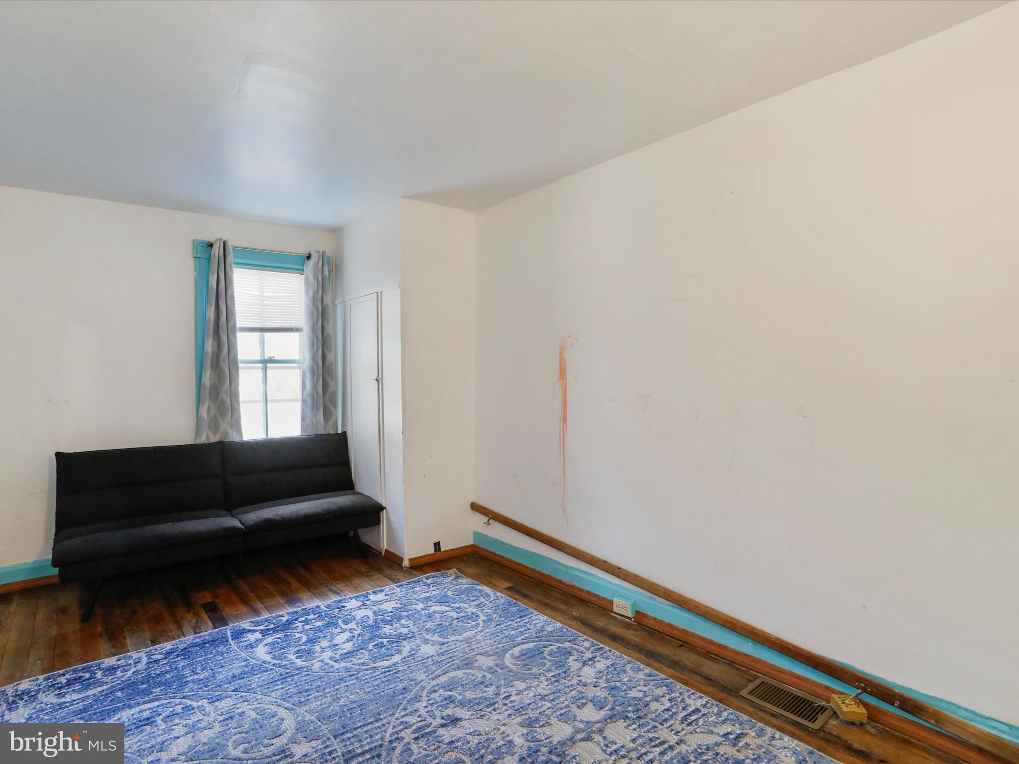 WEST END - Residential