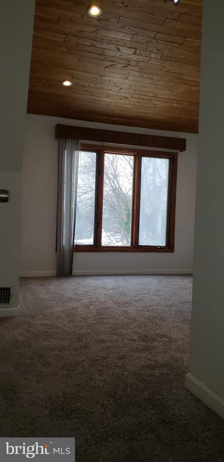 ROCKCREST - Residential