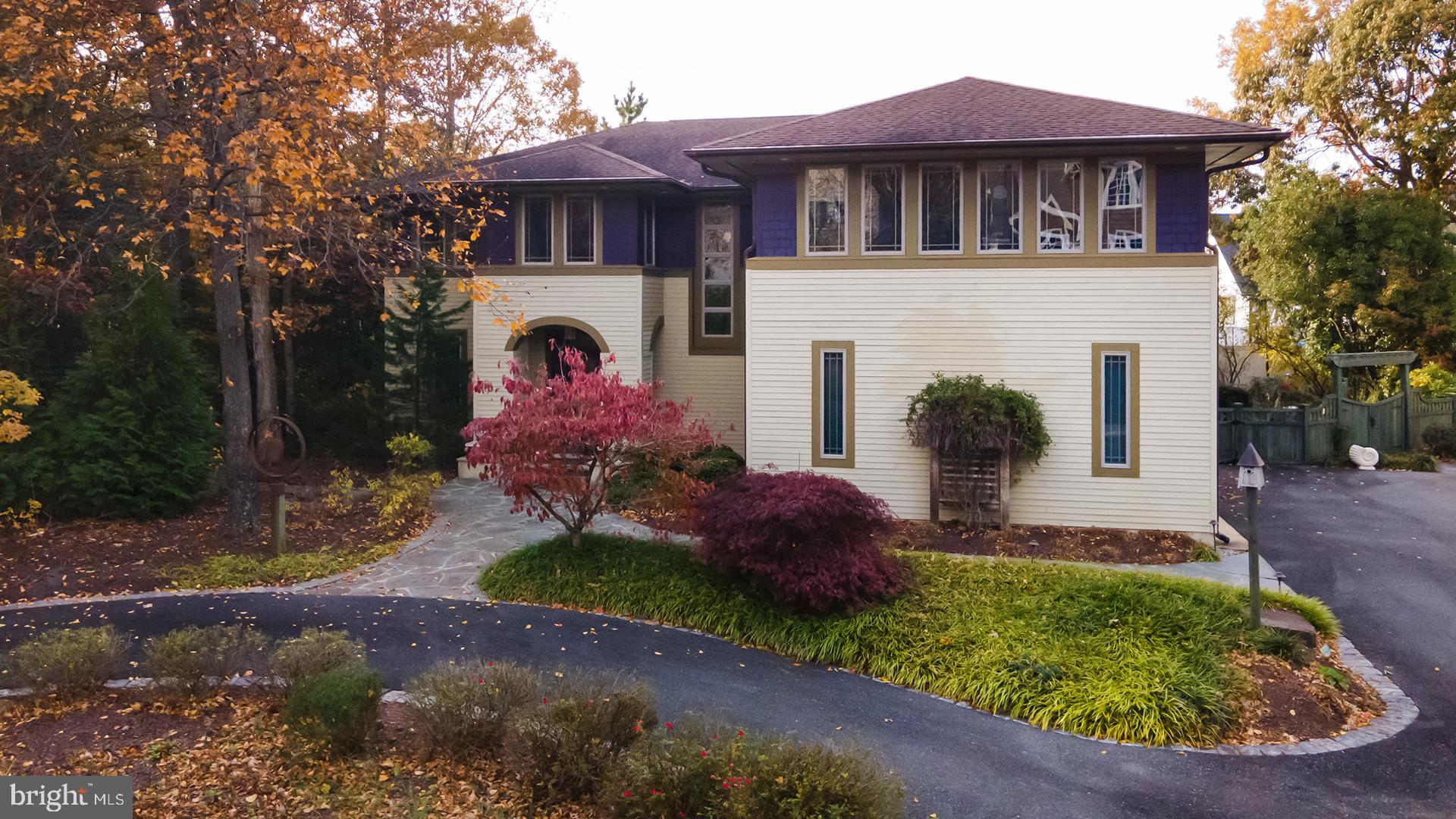 29 ELEANOR LEE LANE E