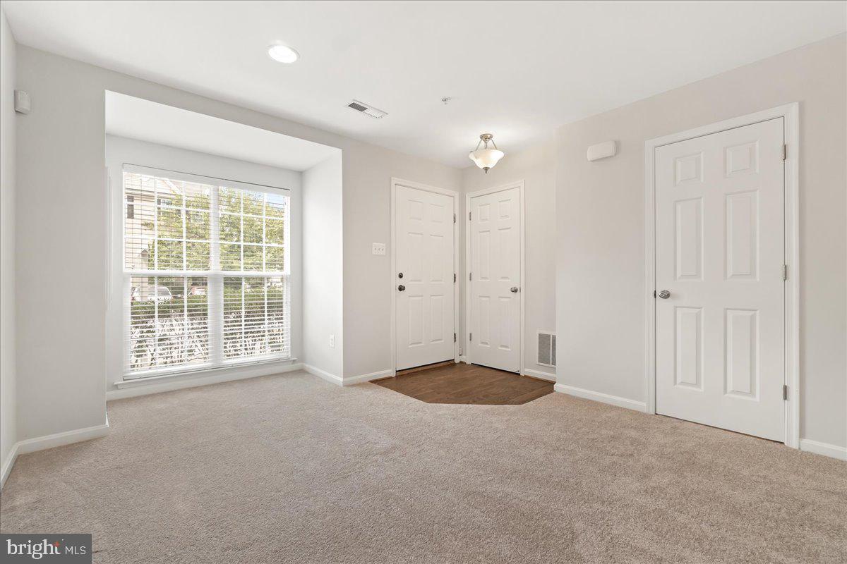 BALLENGER CREEK CENTER POND - Residential