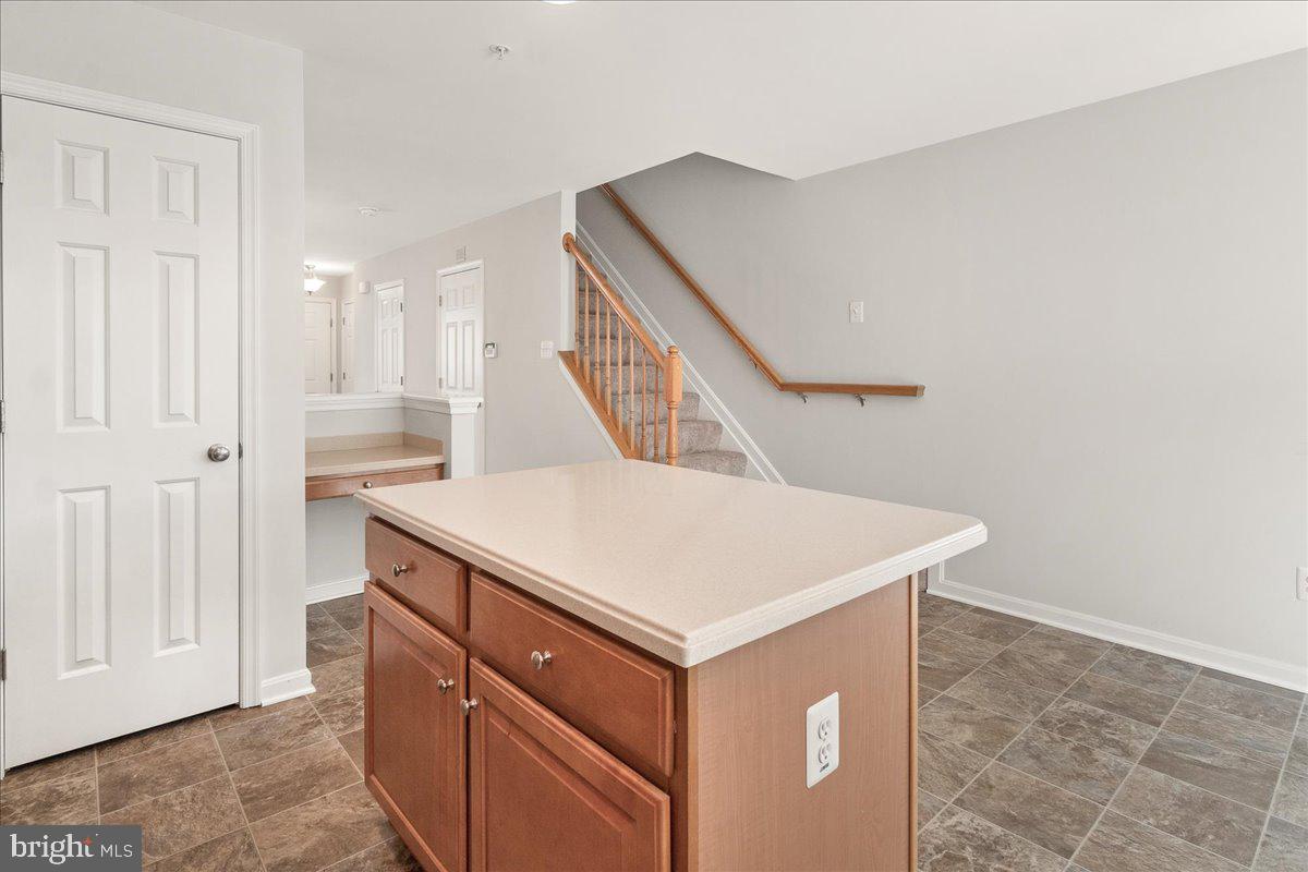 BALLENGER CREEK CENTER POND - Residential