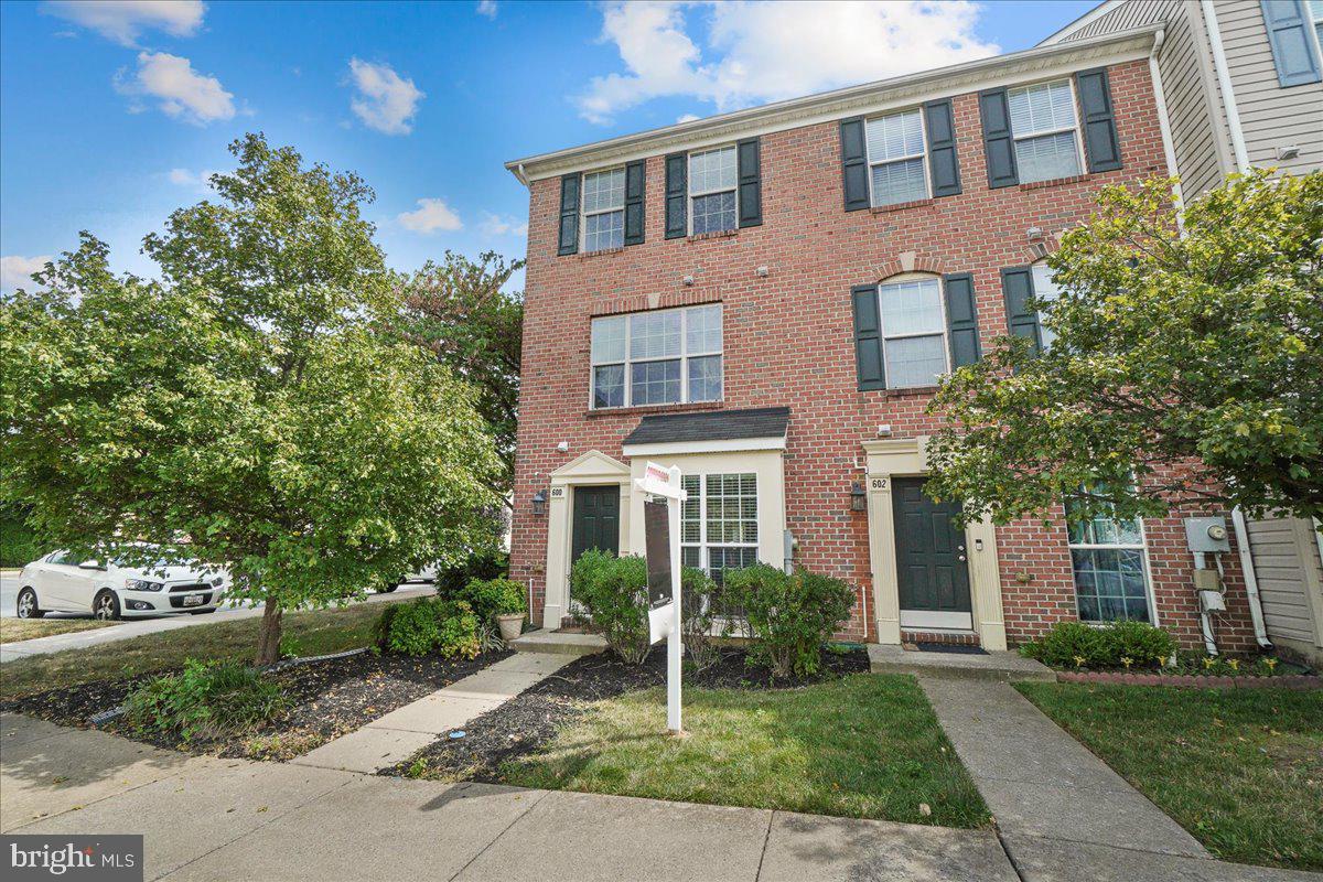 BALLENGER CREEK CENTER POND - Residential