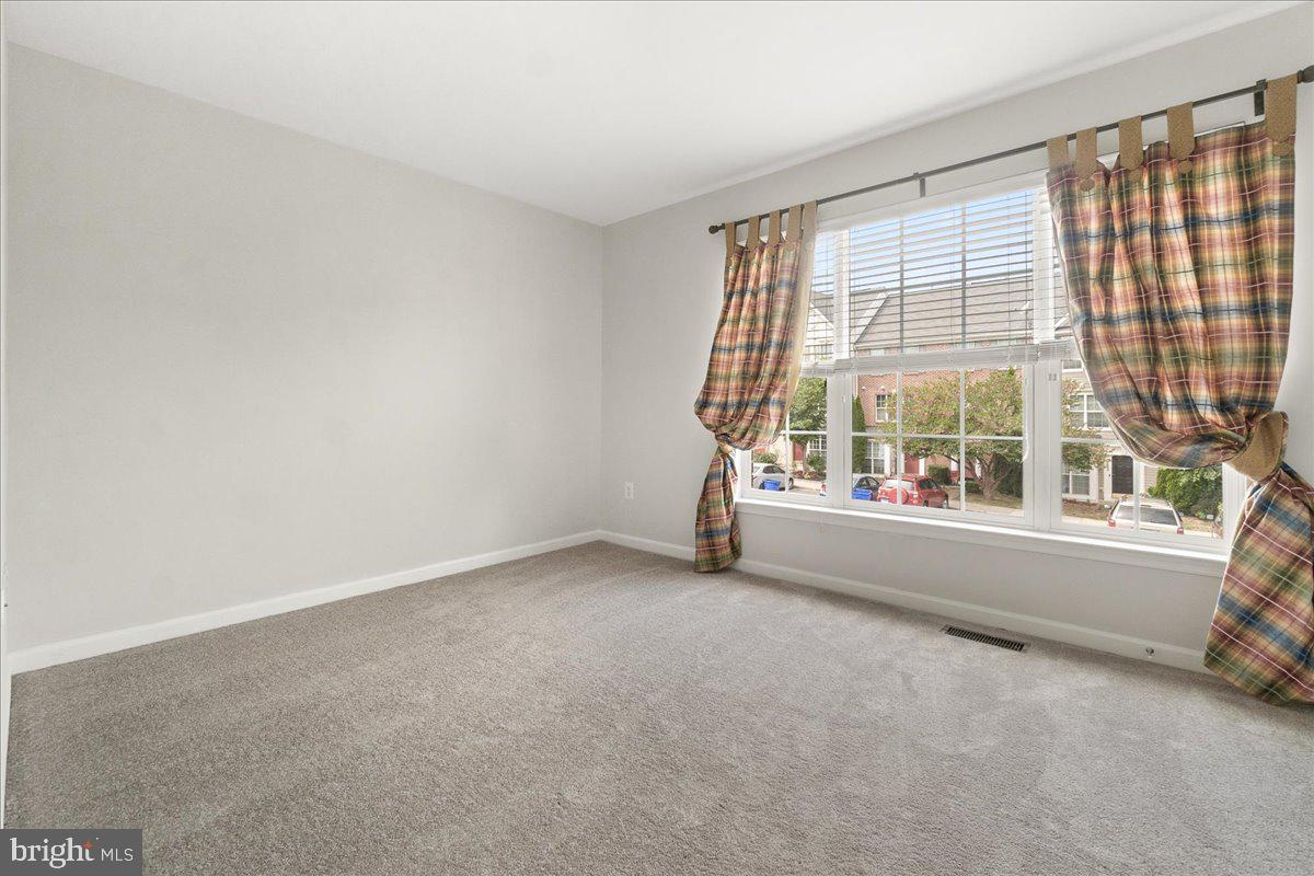 BALLENGER CREEK CENTER POND - Residential