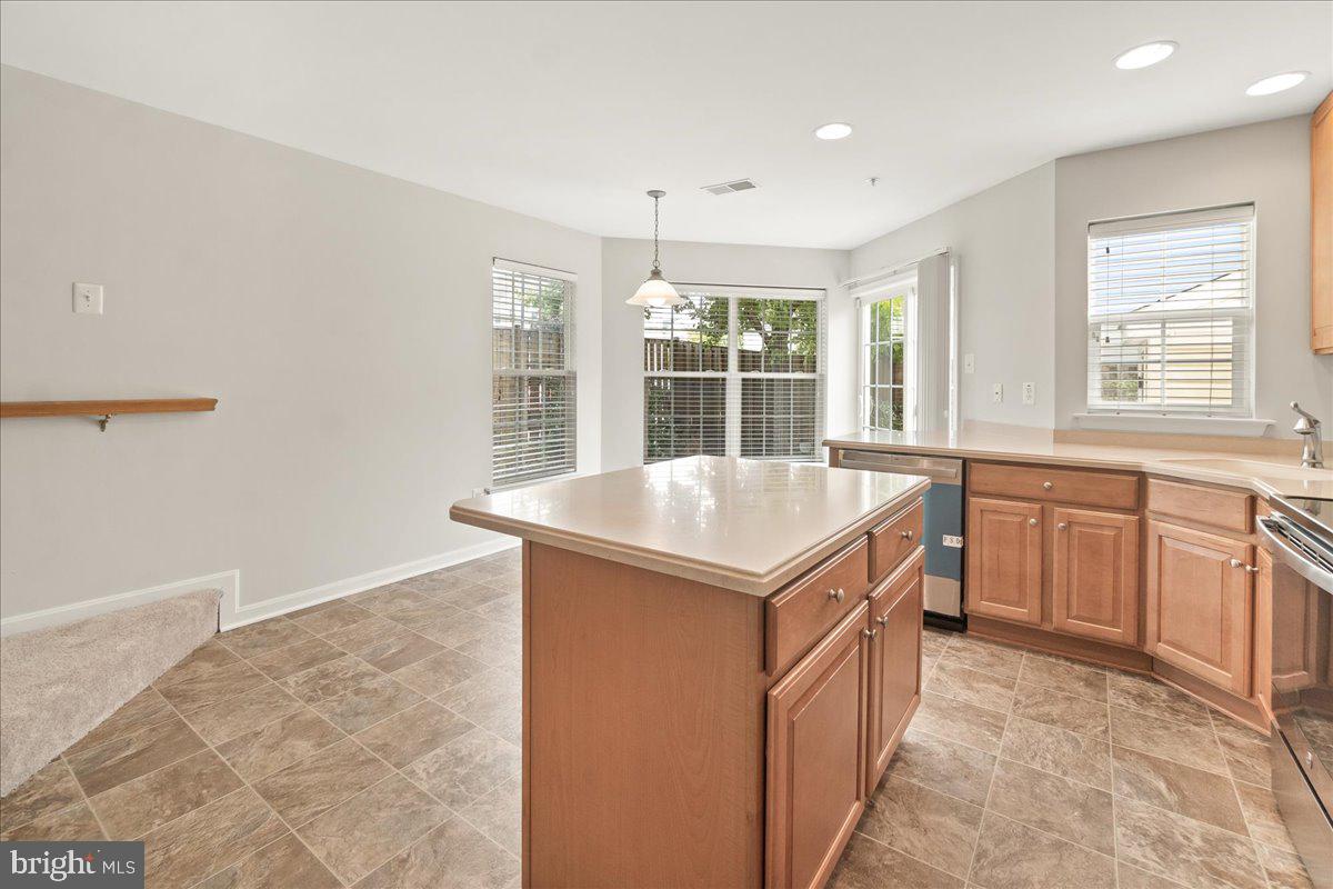 BALLENGER CREEK CENTER POND - Residential