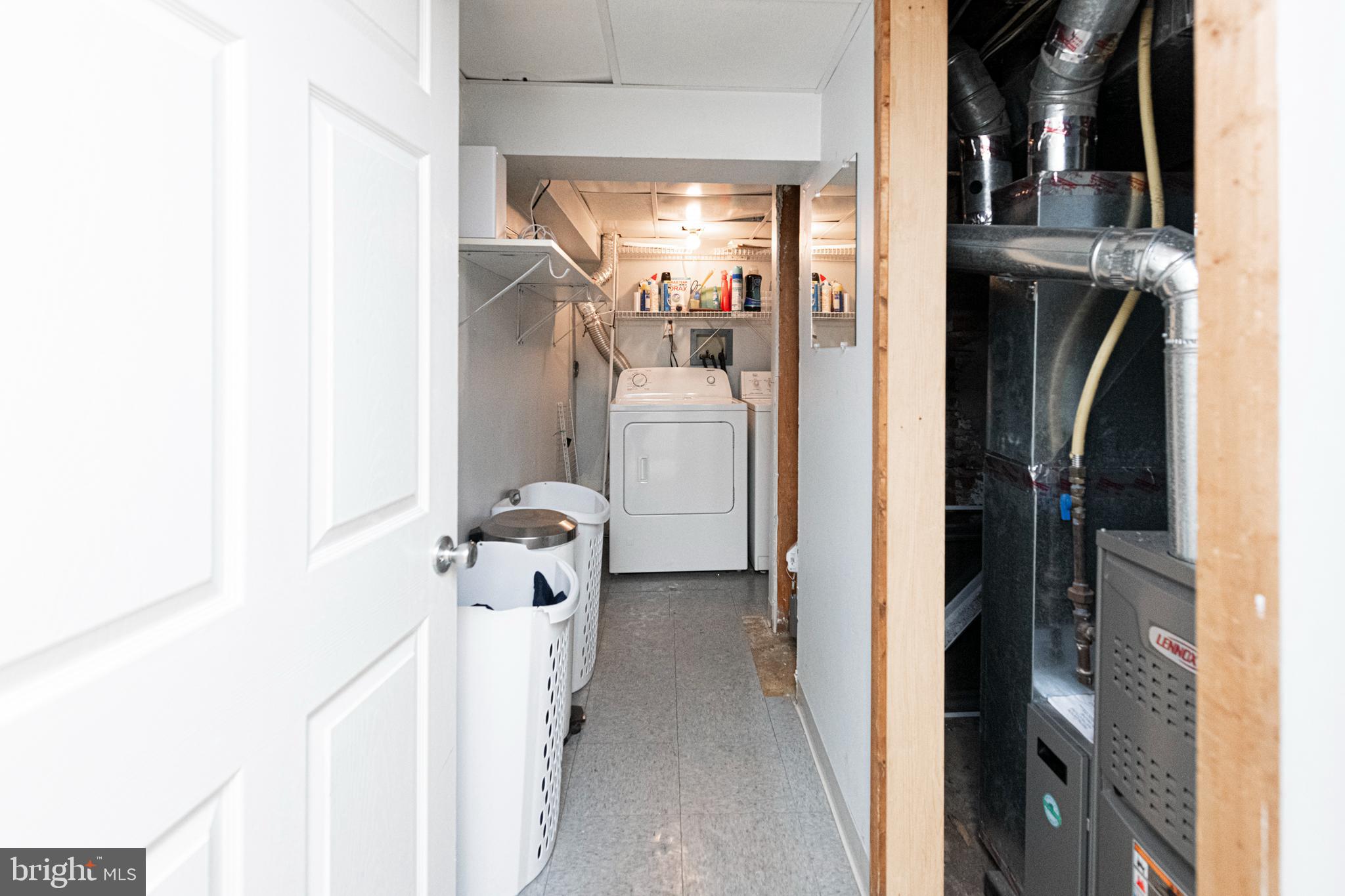 VILLAGE GREEN - Residential