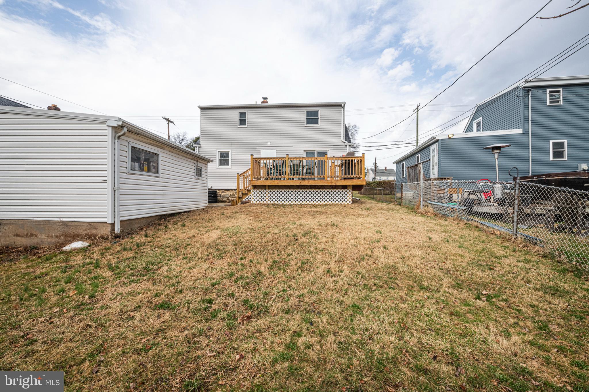 VILLAGE GREEN - Residential