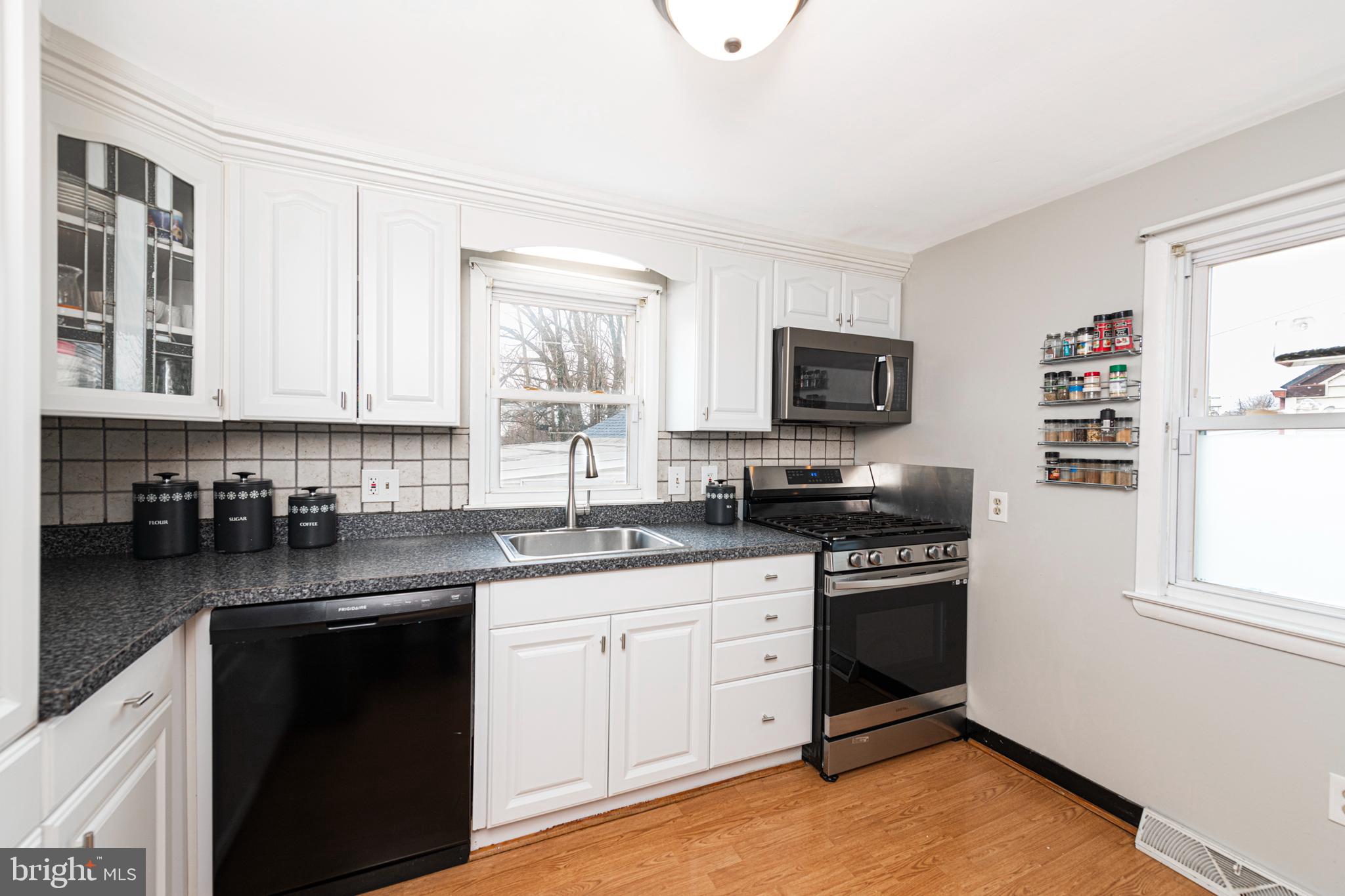 VILLAGE GREEN - Residential